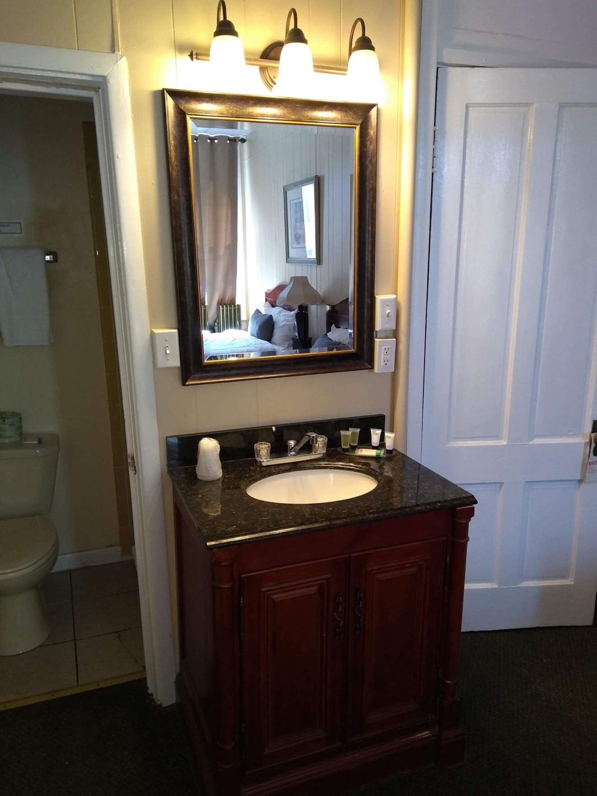 Hotel Wayne gallery photo in Honesdale, PA — image 35