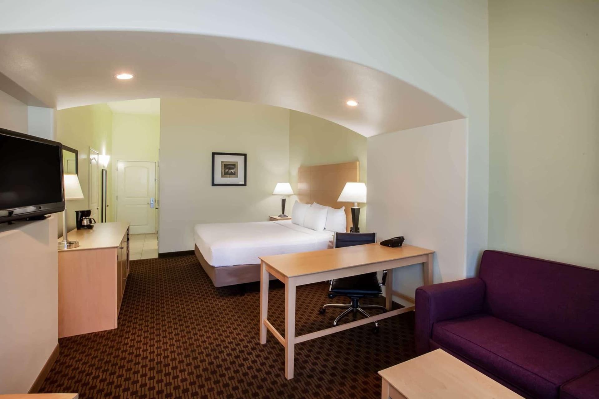 La Quinta by Wyndham Odessa North gallery photo in Odessa, TX — image 16