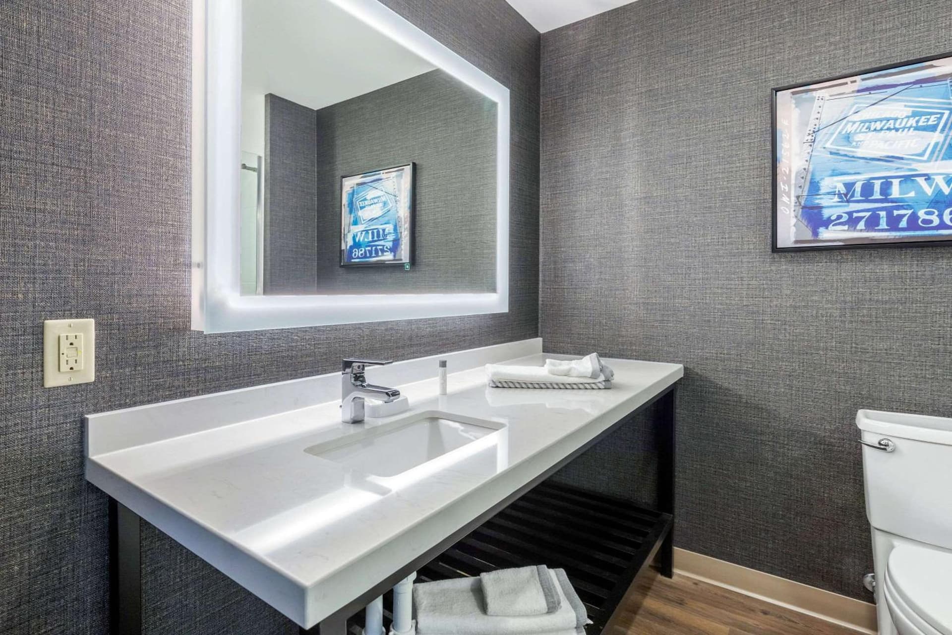 Cambria Hotel Milwaukee Downtown gallery photo in Milwaukee, WI — image 19