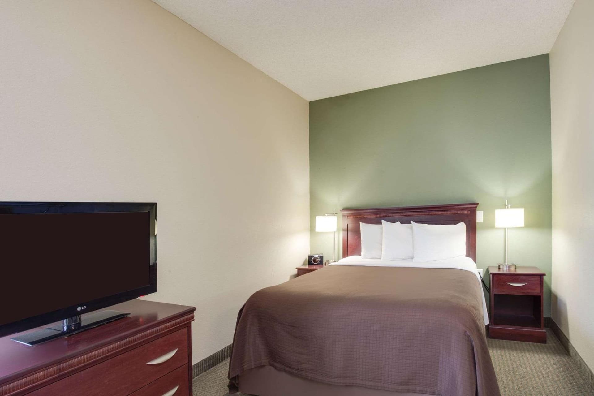 MainStay Suites at PGA Village gallery photo in Port Saint Lucie, FL — image 5