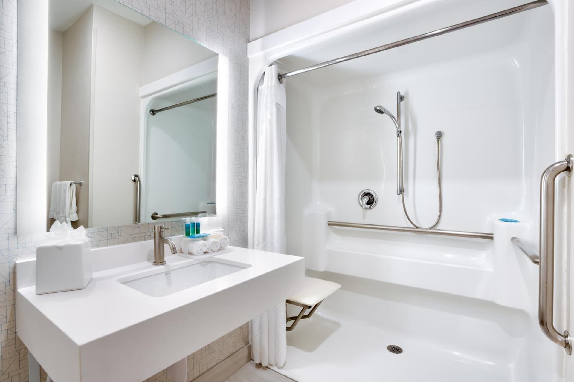 Holiday Inn Express Heber City by IHG interior in Heber City, UT — gallery photo 2