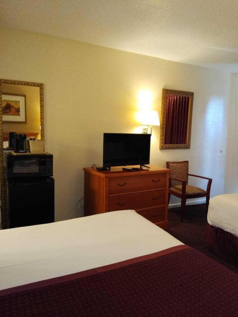 Knights Inn San Antonio near Frost Bank Center interior in San Antonio, TX — gallery photo 2