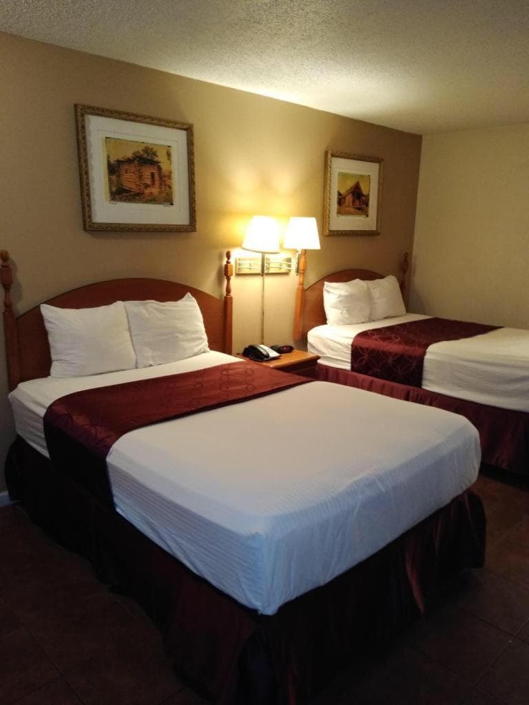 Knights Inn San Antonio near Frost Bank Center property views in San Antonio, TX — gallery photo 3