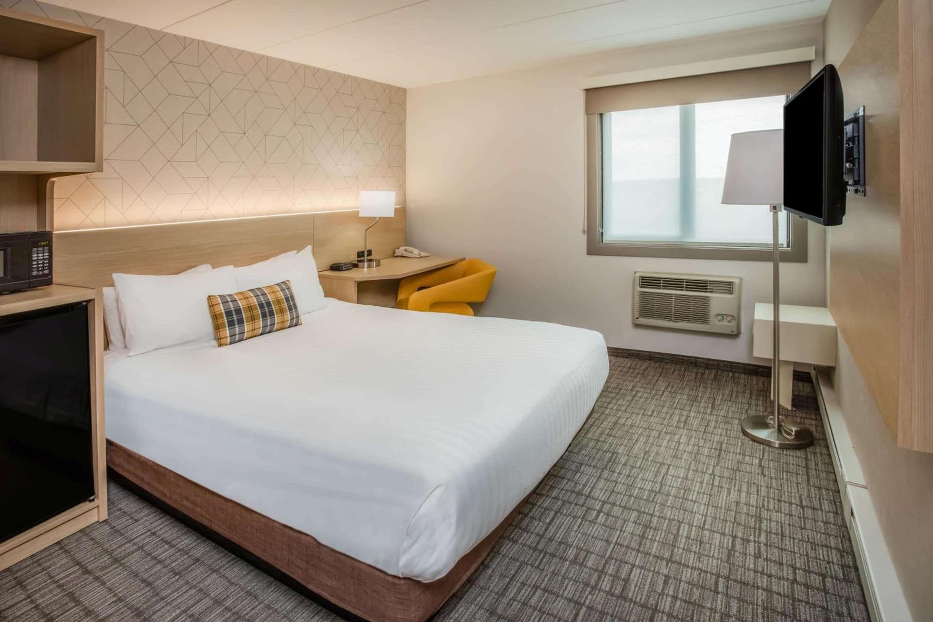 Days Inn & Suites by Wyndham Duluth by the Mall gallery photo in Duluth, MN — image 29