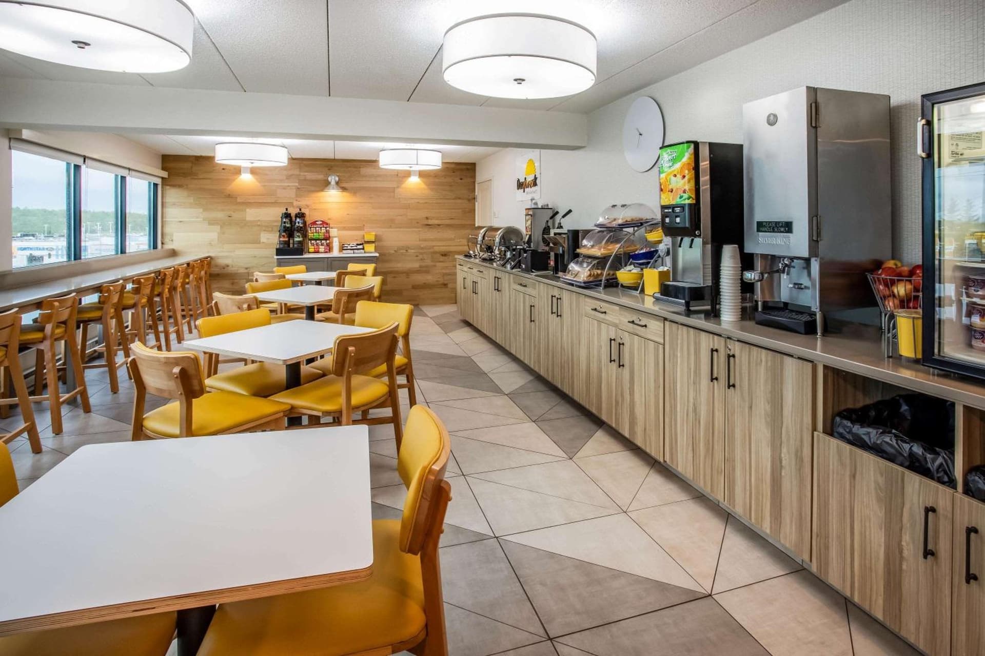Days Inn & Suites by Wyndham Duluth by the Mall gallery photo in Duluth, MN — image 34