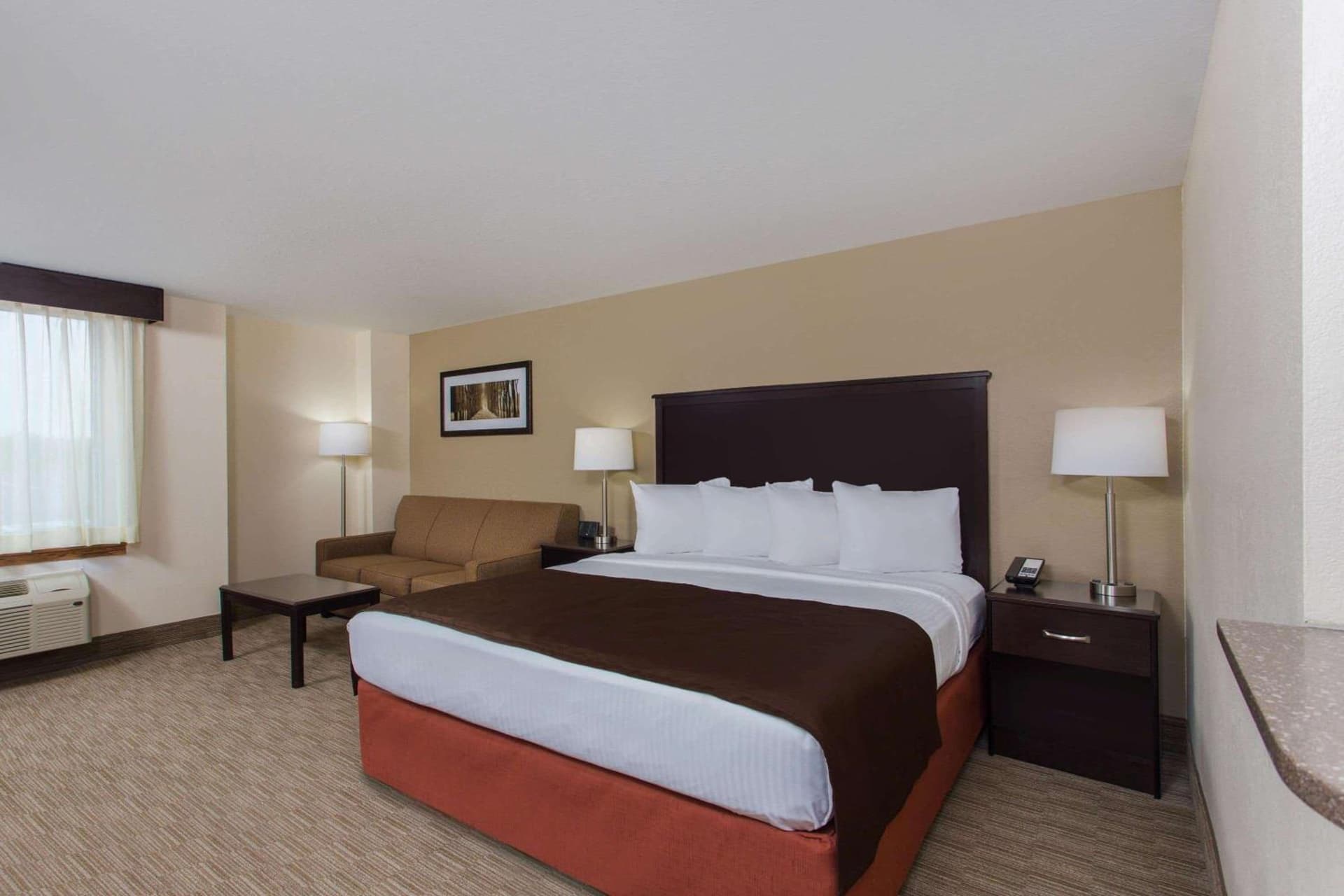 AmericInn by Wyndham Janesville gallery photo in Janesville, WI — image 30