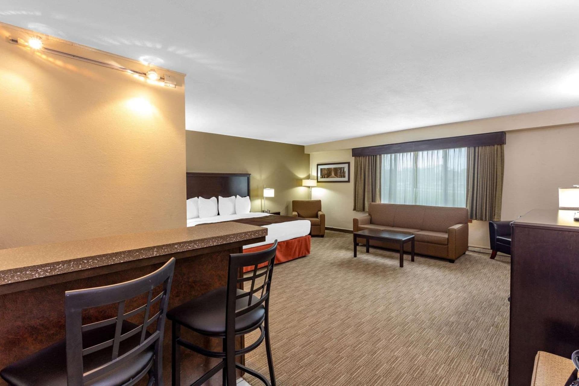 AmericInn by Wyndham Janesville gallery photo in Janesville, WI — image 6