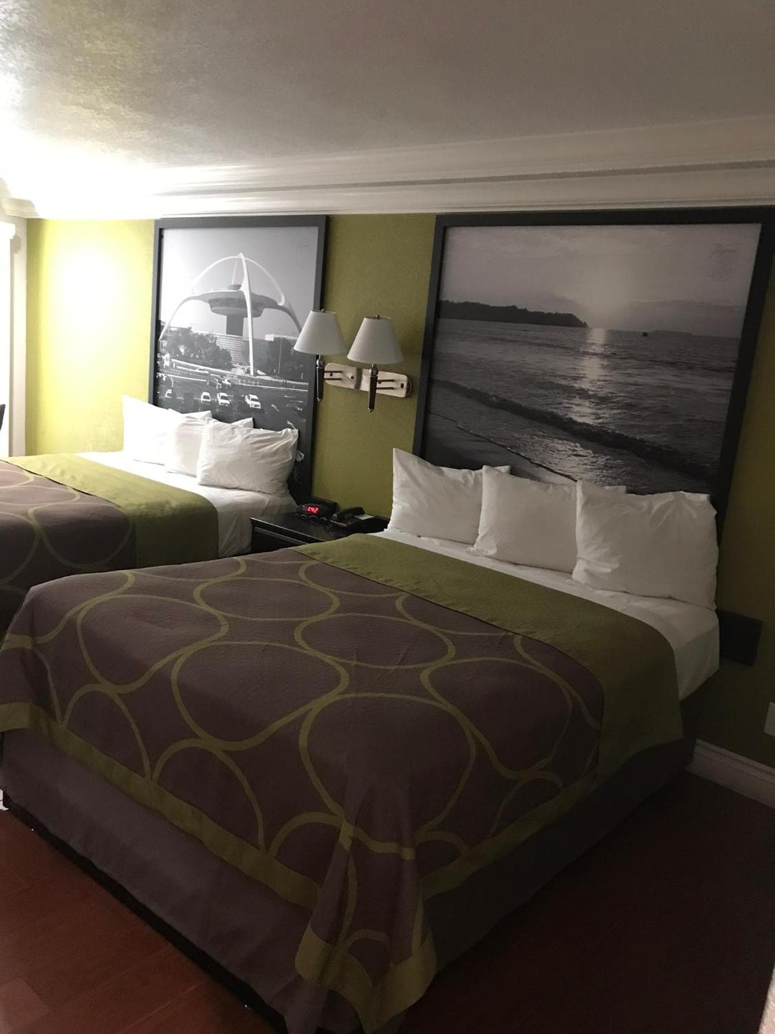 Super 8 by Wyndham Inglewood/LAX/LA Airport gallery photo in Inglewood, CA — image 34