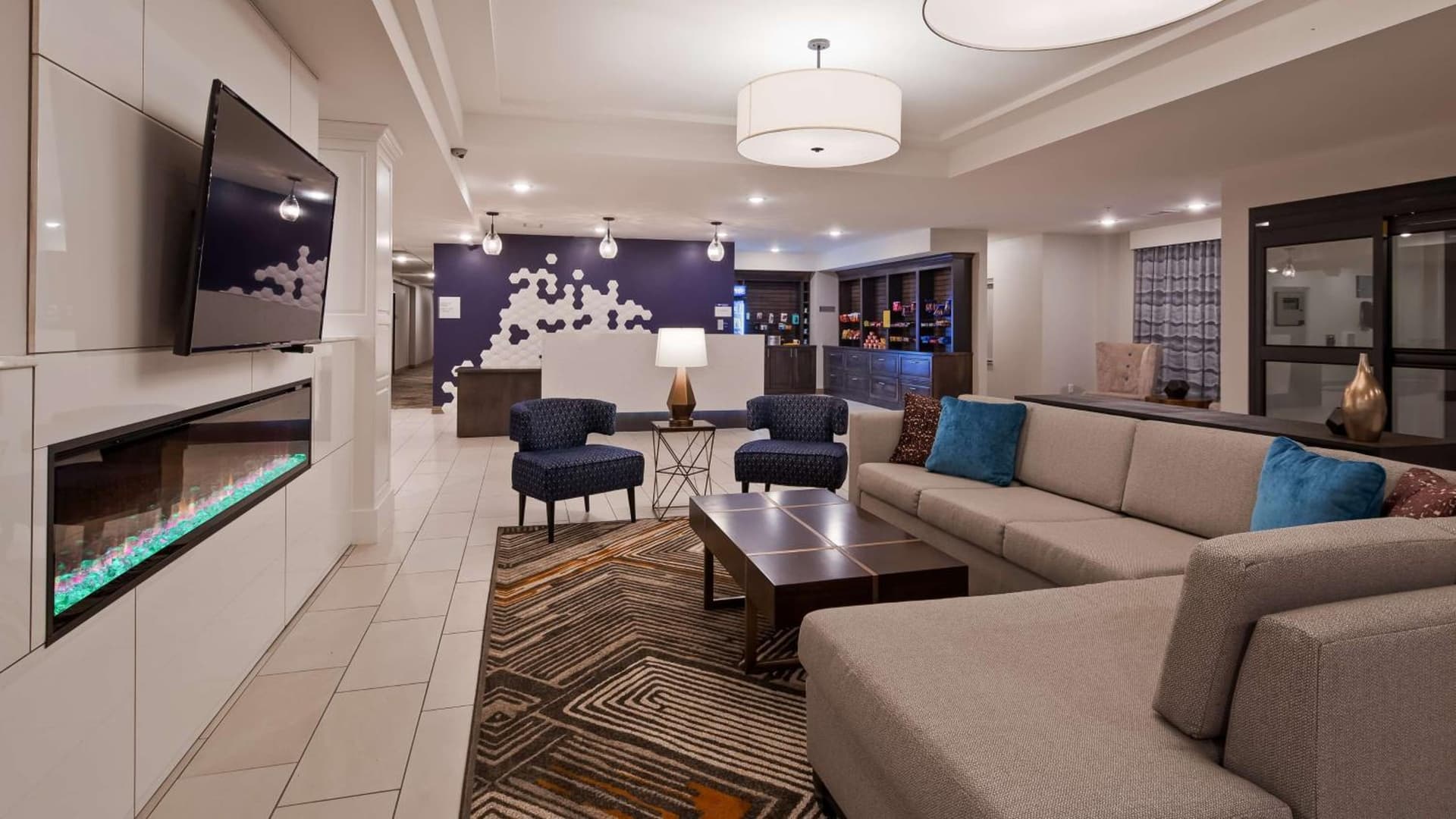 Best Western Plus Saint Peter interior in Saint Peter, MN — gallery photo 2