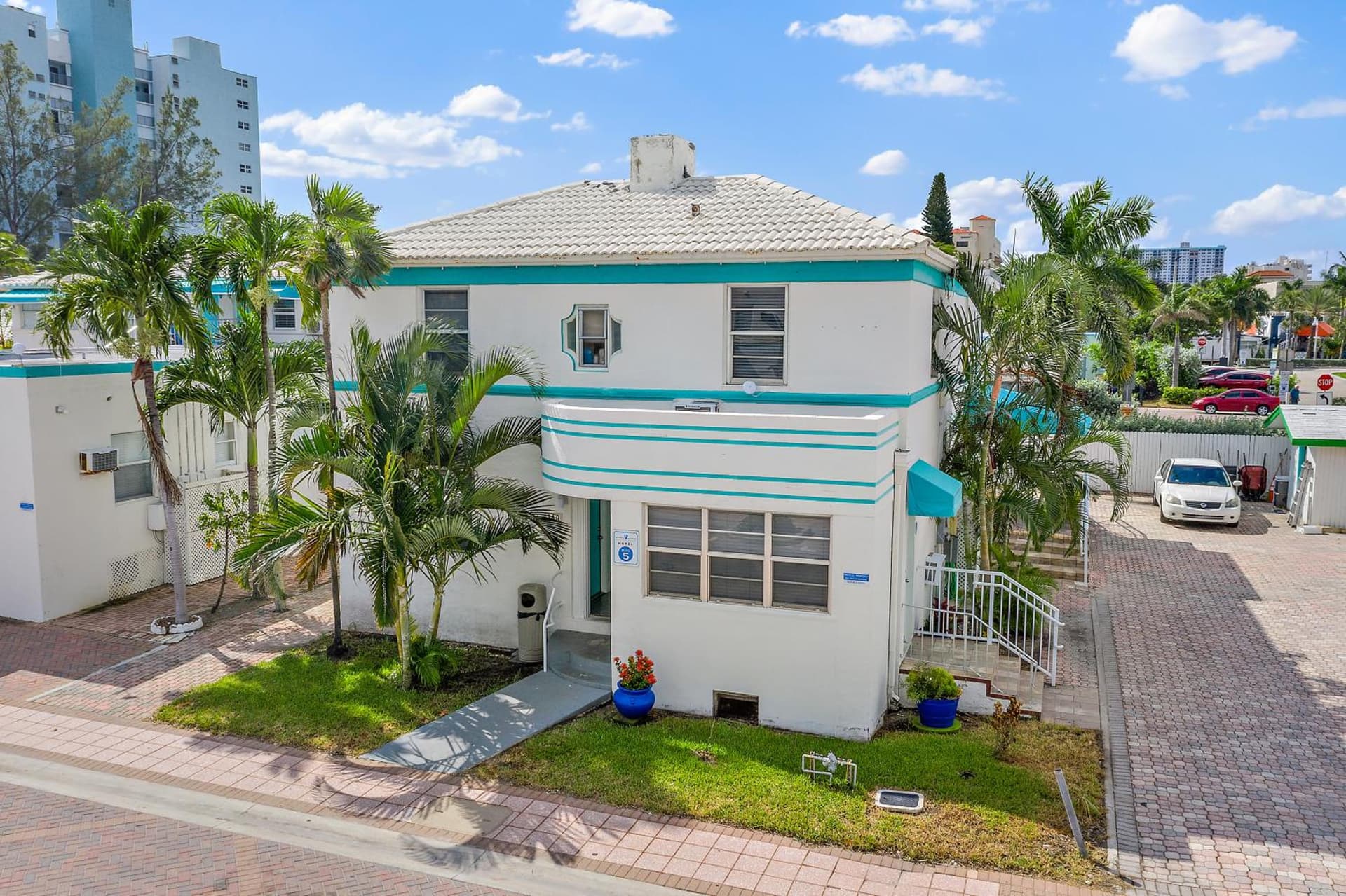 Hollywood Beachside Boutique Suite gallery photo in Hollywood, FL — image 25