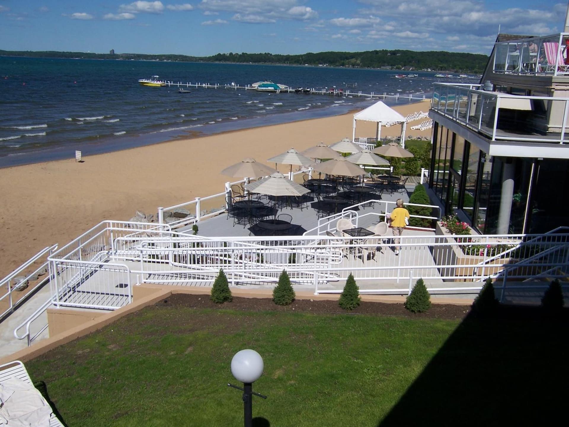 Pinestead Reef Resort interior in Traverse City, MI — gallery photo 2