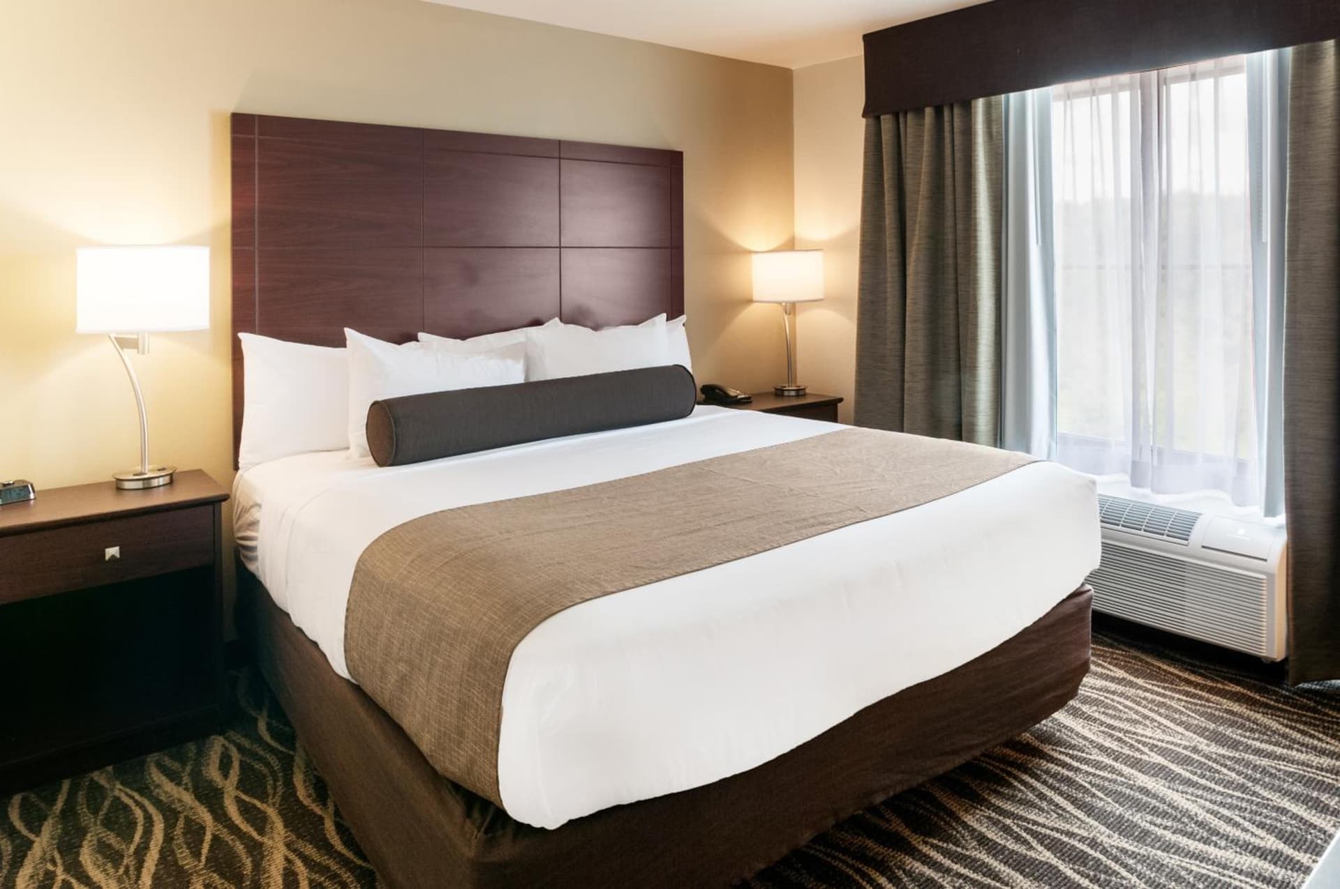Cobblestone Hotel & Suites Appleton International Airport gallery photo in Neenah, WI — image 41