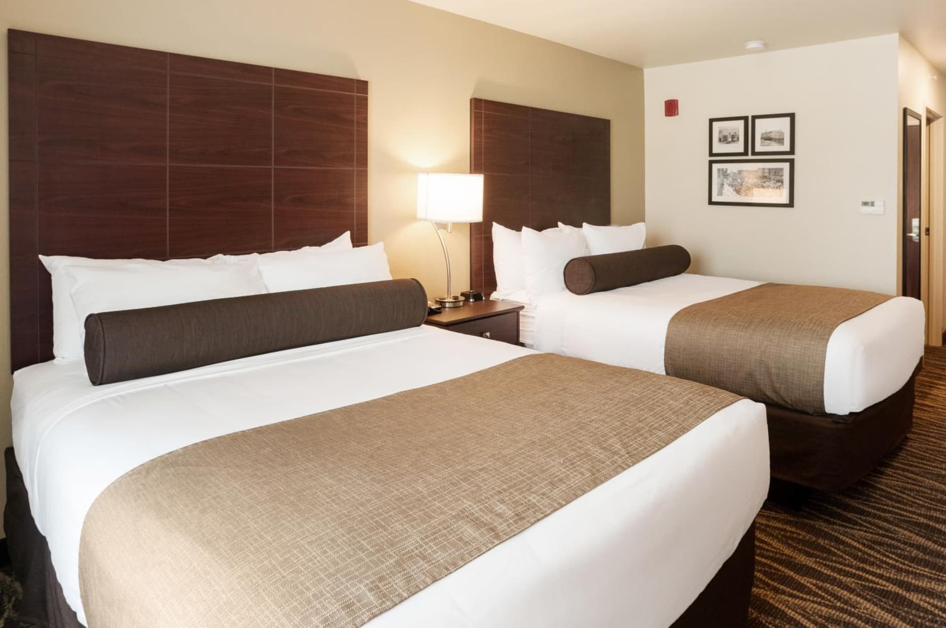 Cobblestone Hotel & Suites Appleton International Airport gallery photo in Neenah, WI — image 17