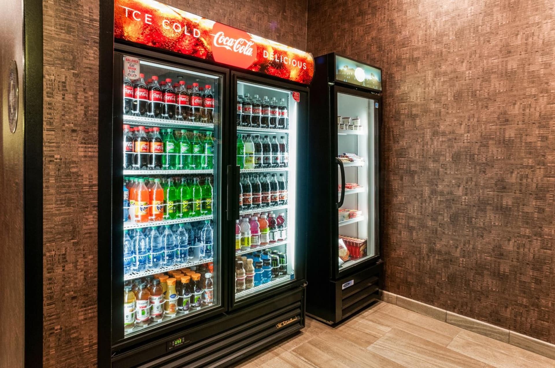 Cobblestone Hotel & Suites Appleton International Airport gallery photo in Neenah, WI — image 14