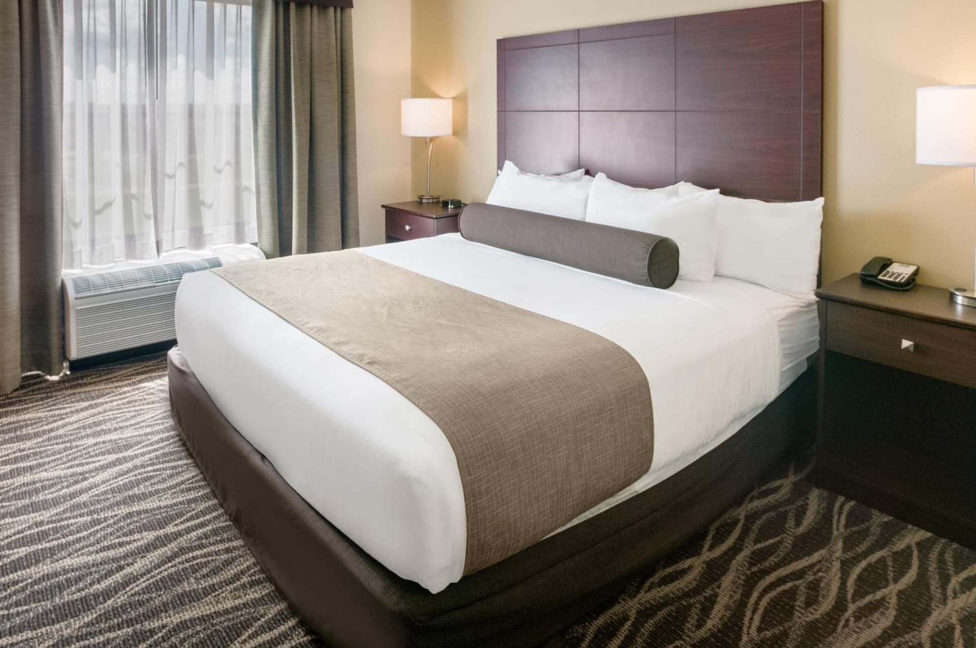 Cobblestone Hotel & Suites Appleton International Airport gallery photo in Neenah, WI — image 11