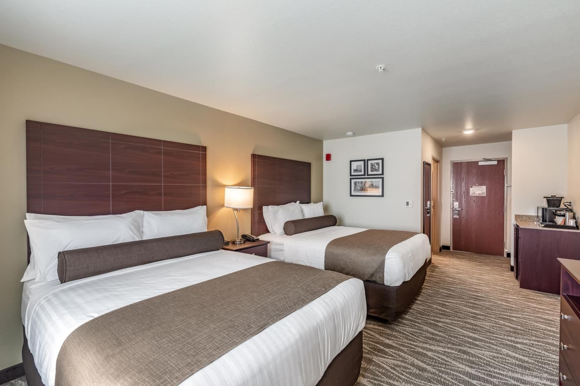 Cobblestone Hotel & Suites Appleton International Airport gallery photo in Neenah, WI — image 8