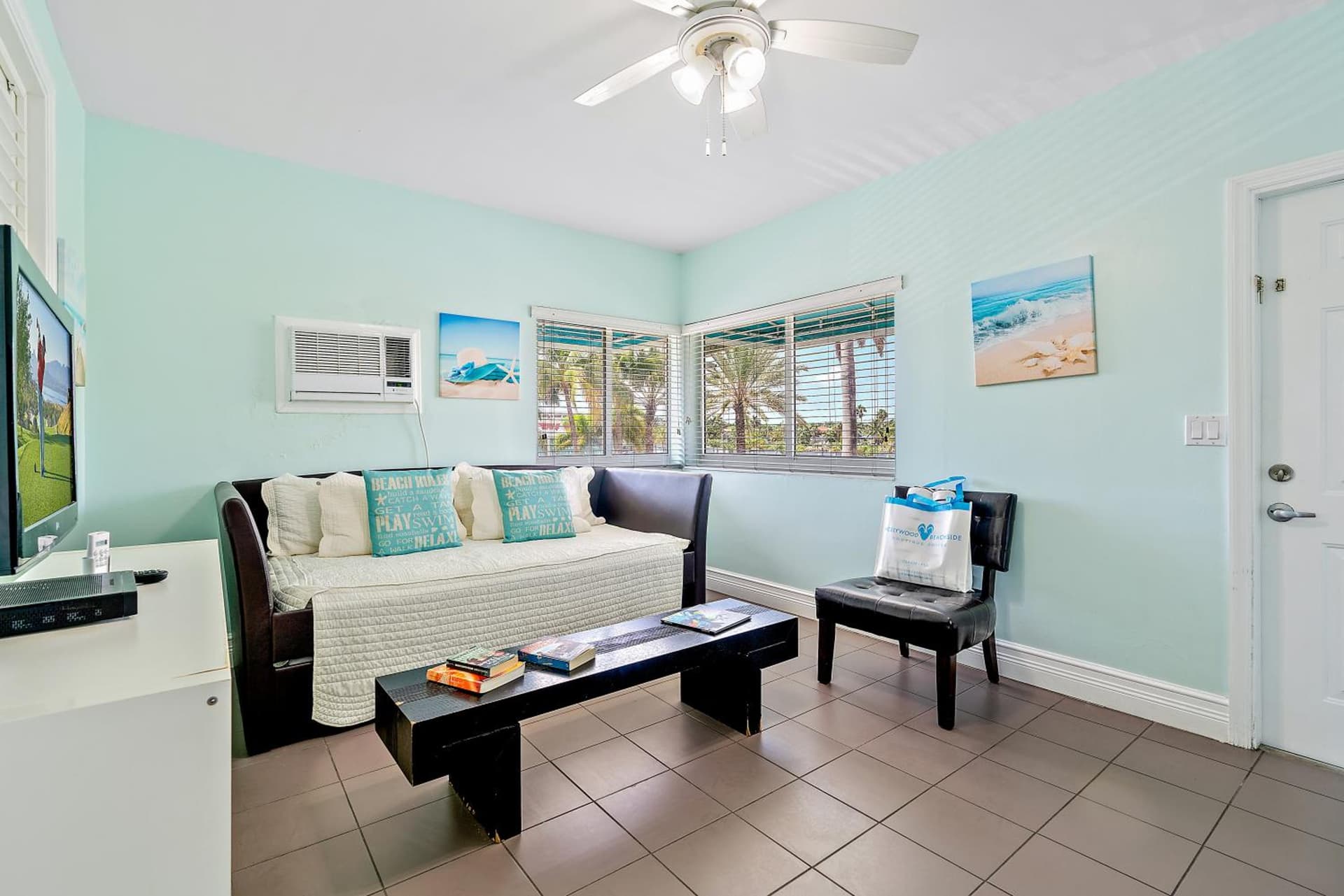 Hollywood Beachside Boutique Suite interior in Hollywood, FL — gallery photo 2