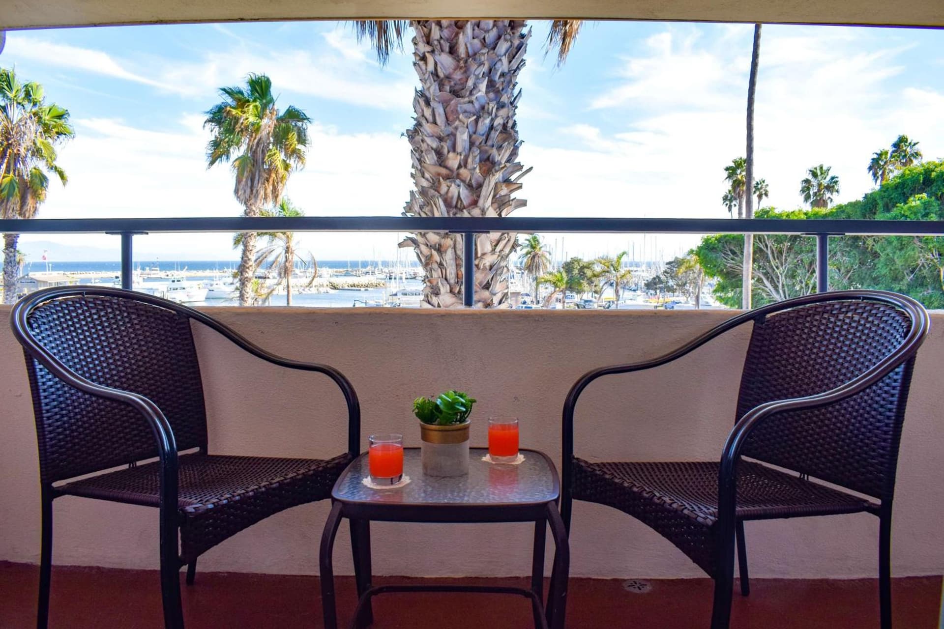 Beachside Inn gallery photo in Santa Barbara, CA — image 123