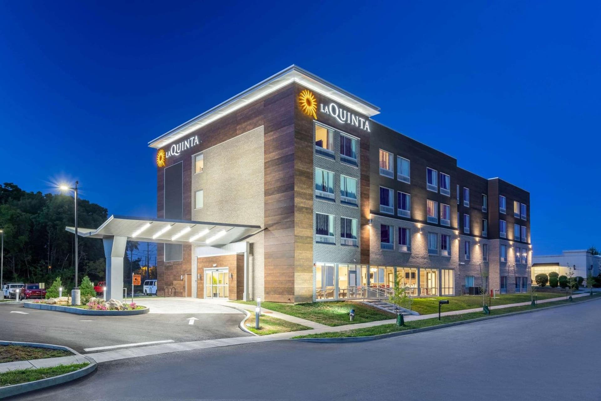 La Quinta Inn and Suites by Wyndham Bloomington gallery photo in Bloomington, IN — image 58