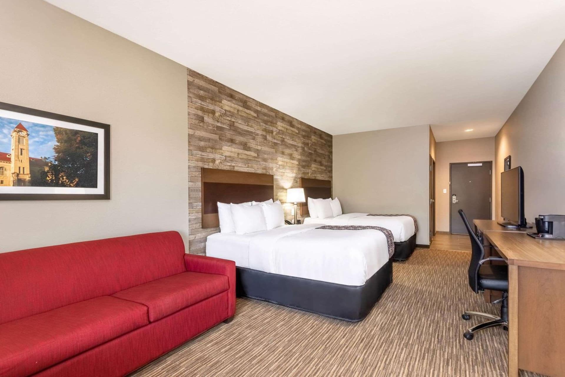 La Quinta Inn and Suites by Wyndham Bloomington gallery photo in Bloomington, IN — image 18