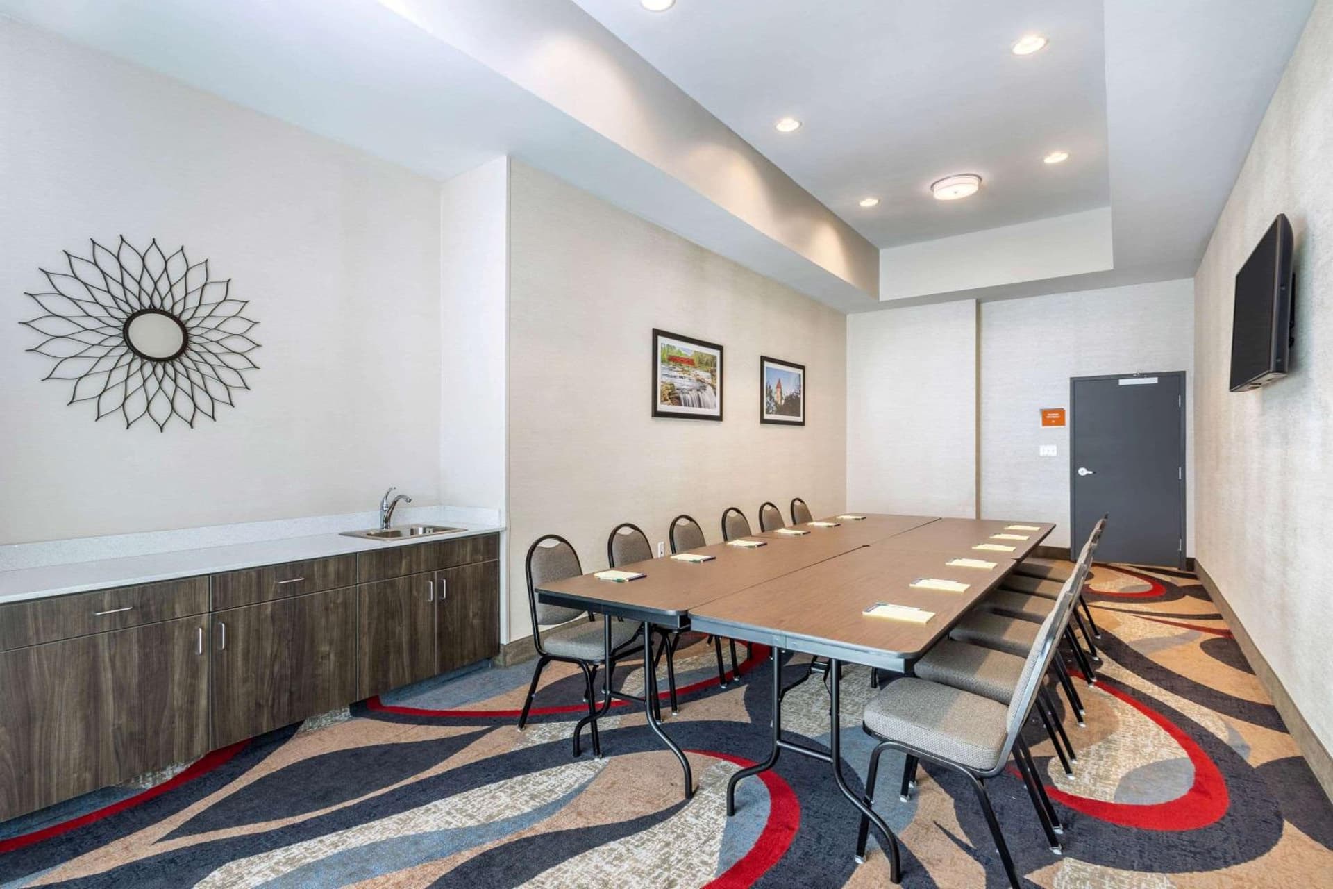 La Quinta Inn and Suites by Wyndham Bloomington gallery photo in Bloomington, IN — image 19