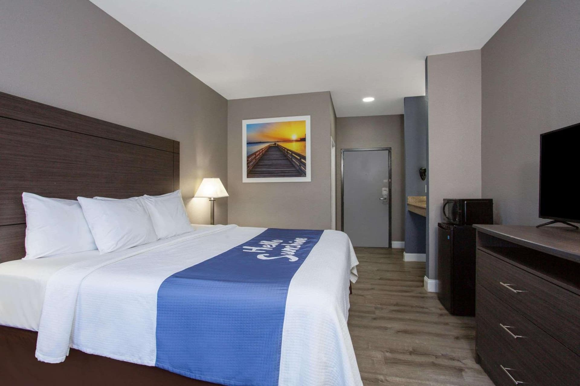 Days Inn by Wyndham Chesapeake gallery photo in Chesapeake, VA — image 10