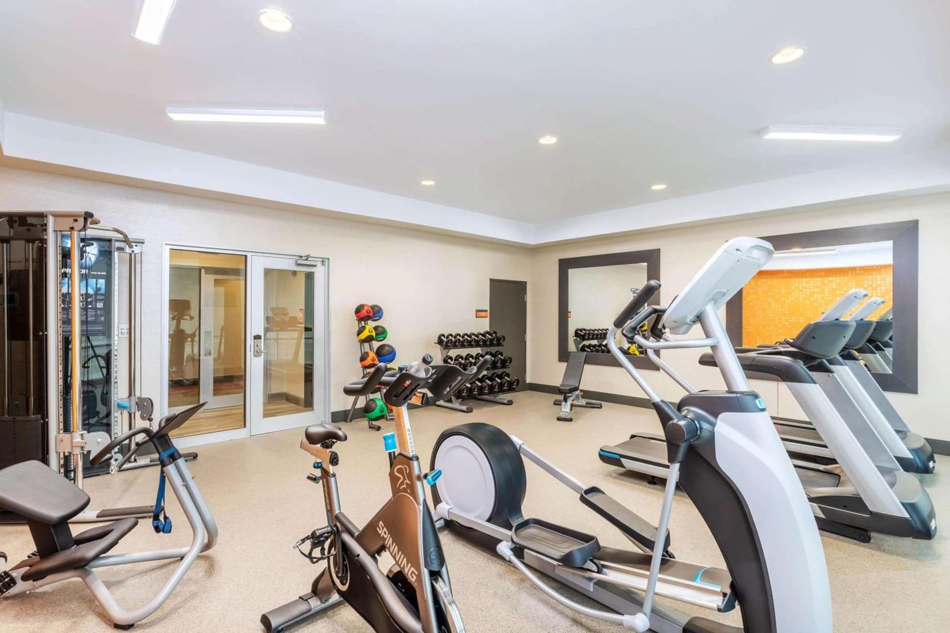 La Quinta Inn and Suites by Wyndham Bloomington gallery photo in Bloomington, IN — image 22
