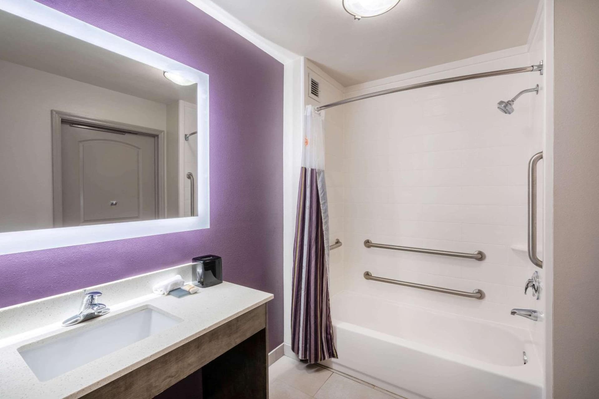 La Quinta by Wyndham Chattanooga - Lookout Mtn gallery photo in Chattanooga, TN — image 68