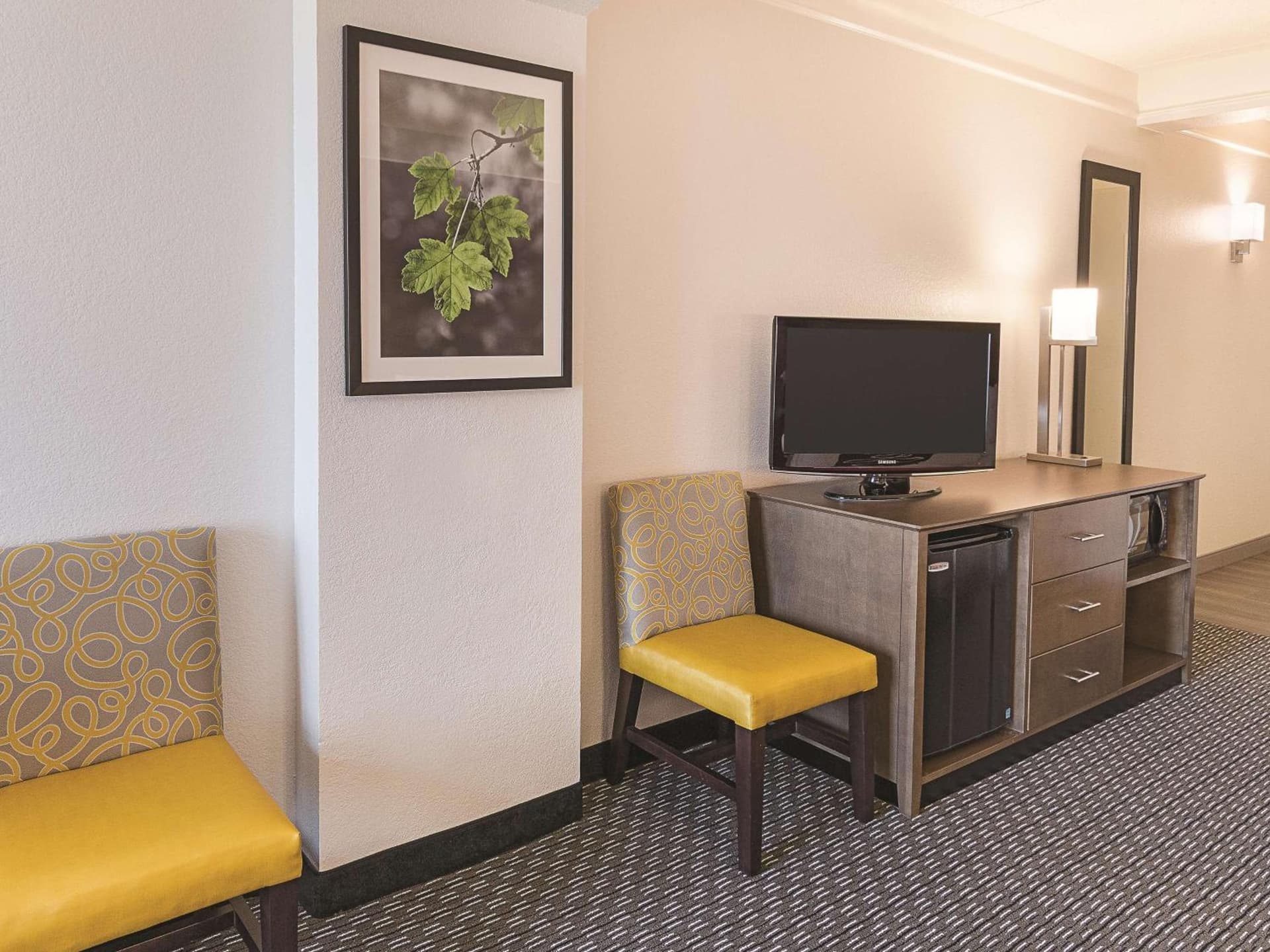 La Quinta by Wyndham Arlington North 6 Flags Dr gallery photo in Arlington, TX — image 24