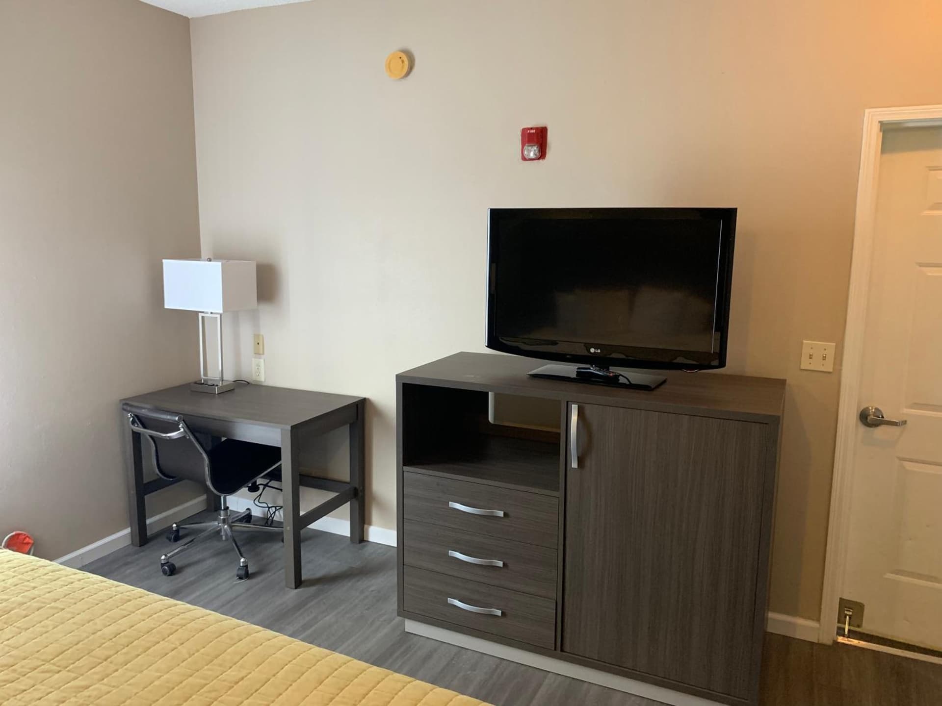 Quality Inn Ormond Beach - Daytona interior in Ormond Beach, FL — gallery photo 2