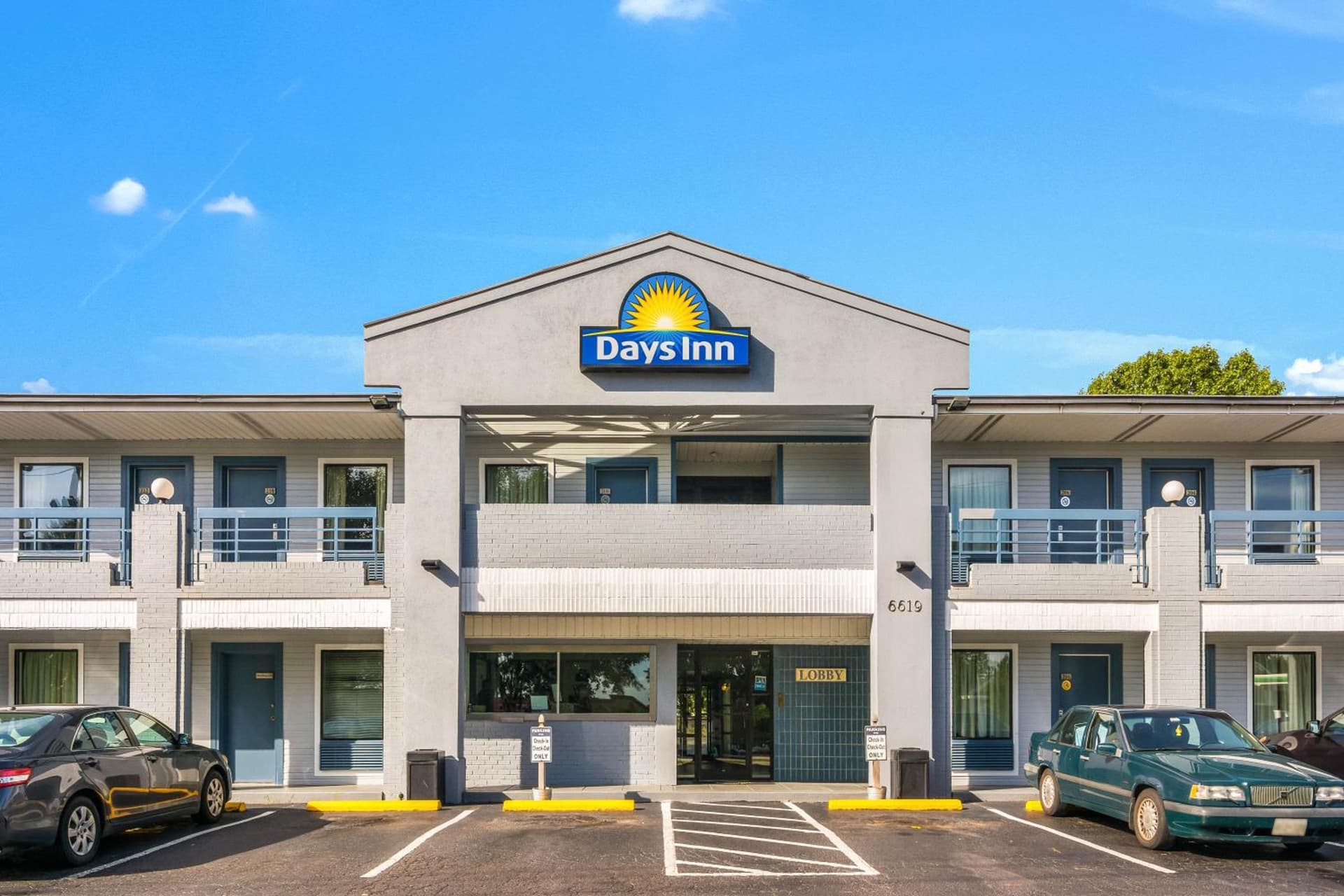 Days Inn by Wyndham Raleigh Glenwood-Crabtree gallery photo in Raleigh, NC — image 33