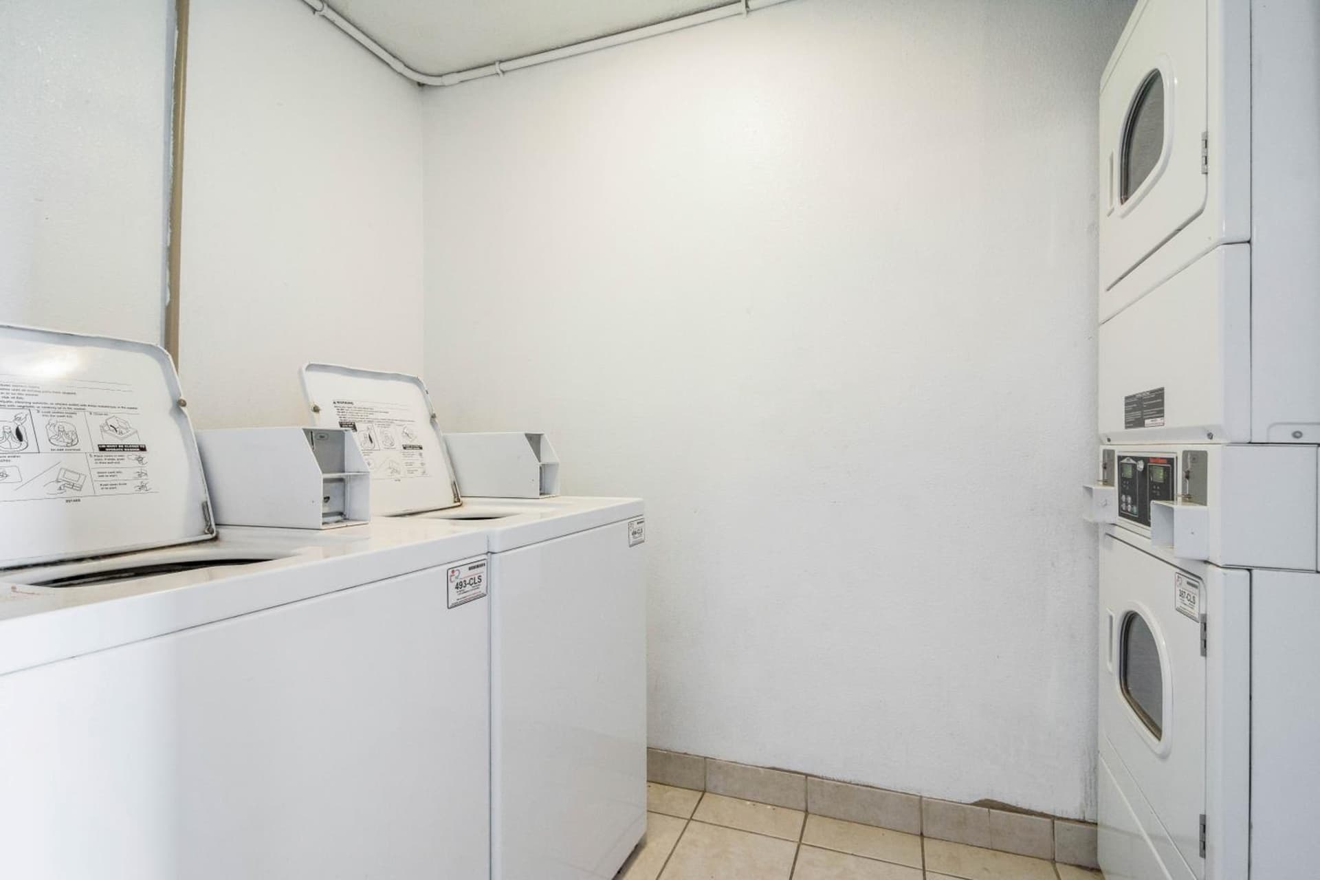 Days Inn by Wyndham Raleigh Glenwood-Crabtree gallery photo in Raleigh, NC — image 43
