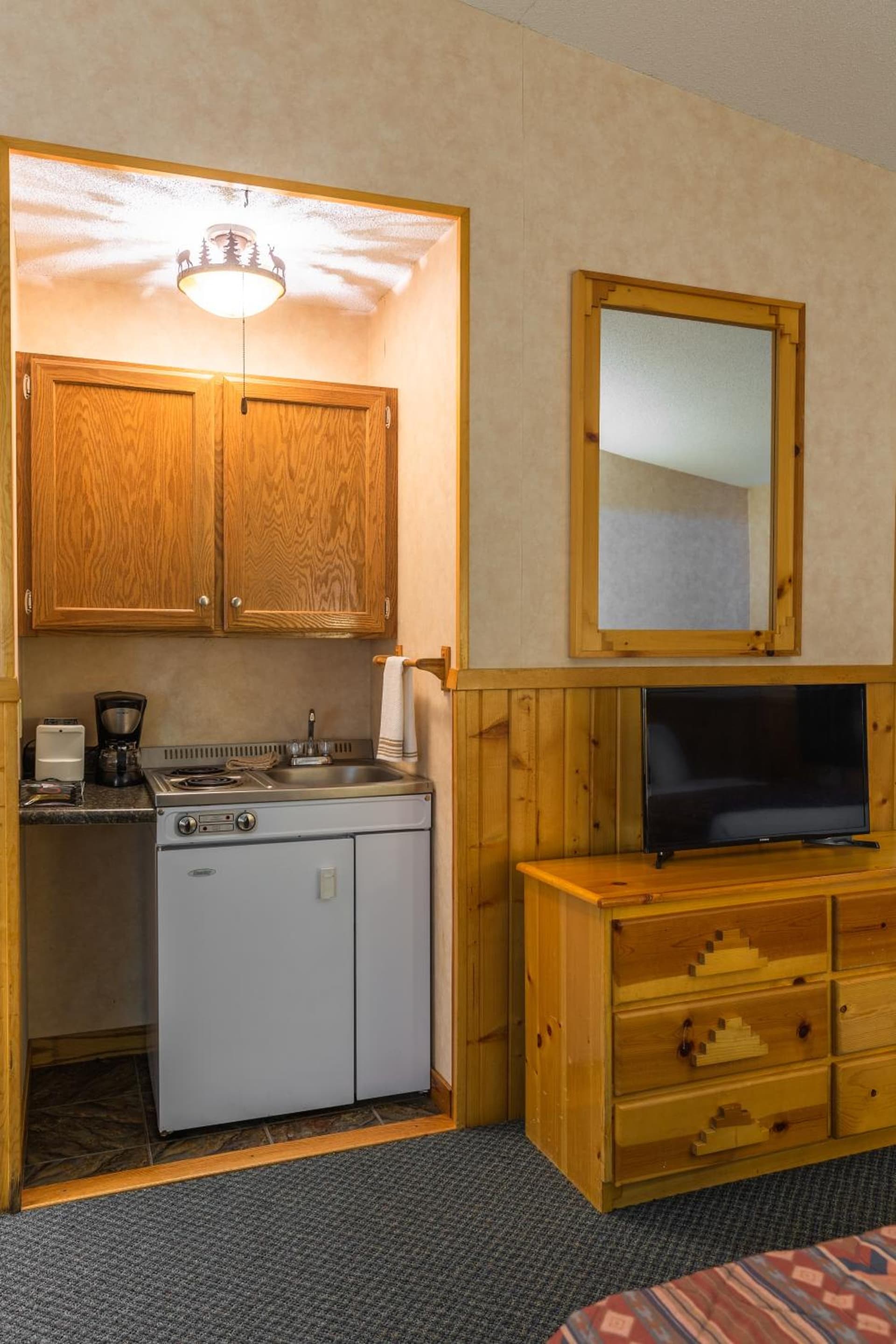 Lodge at Palmer Gulch property views in Hill City, SD — gallery photo 3