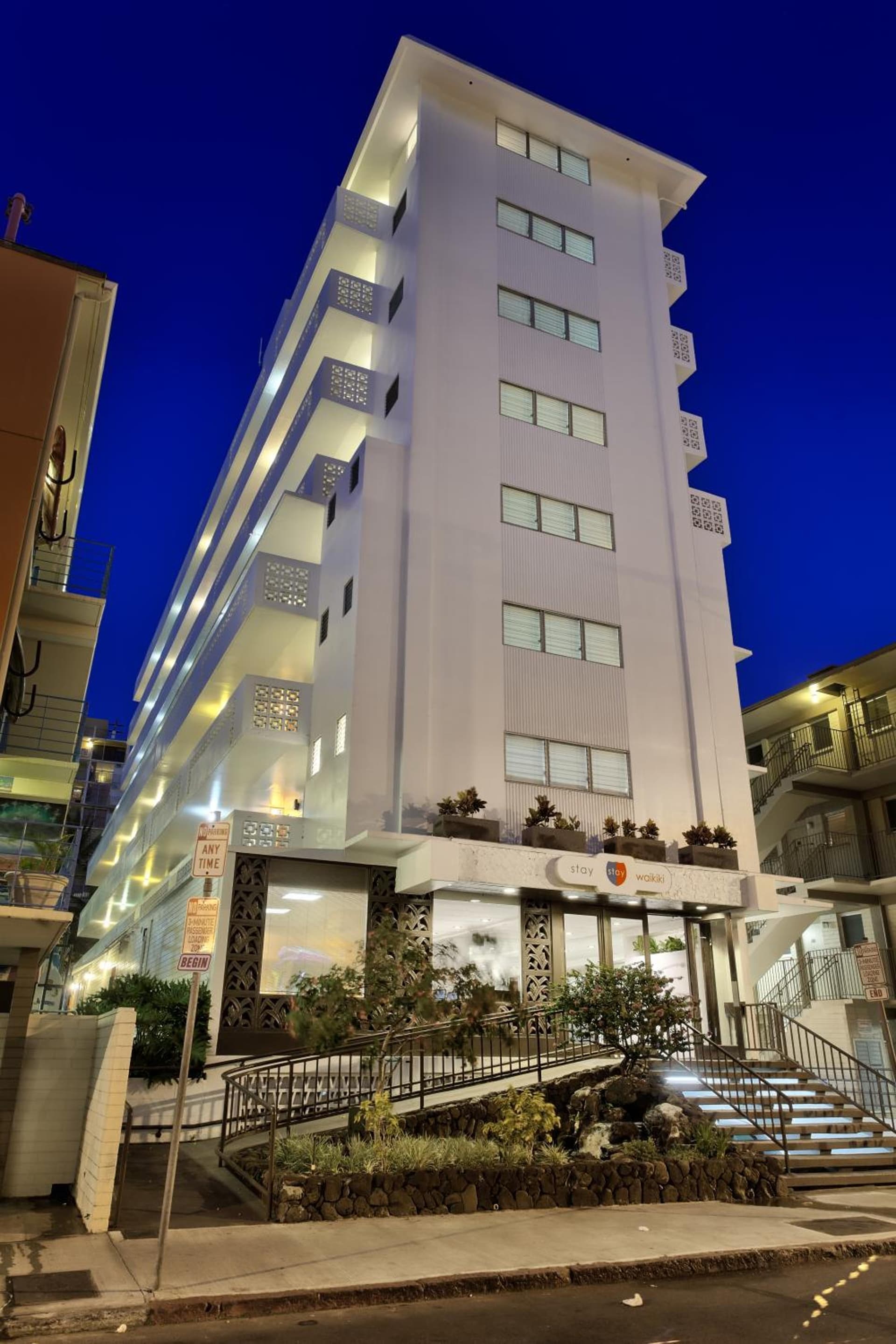Stay Hotel Waikiki property views in Honolulu, HI — gallery photo 3