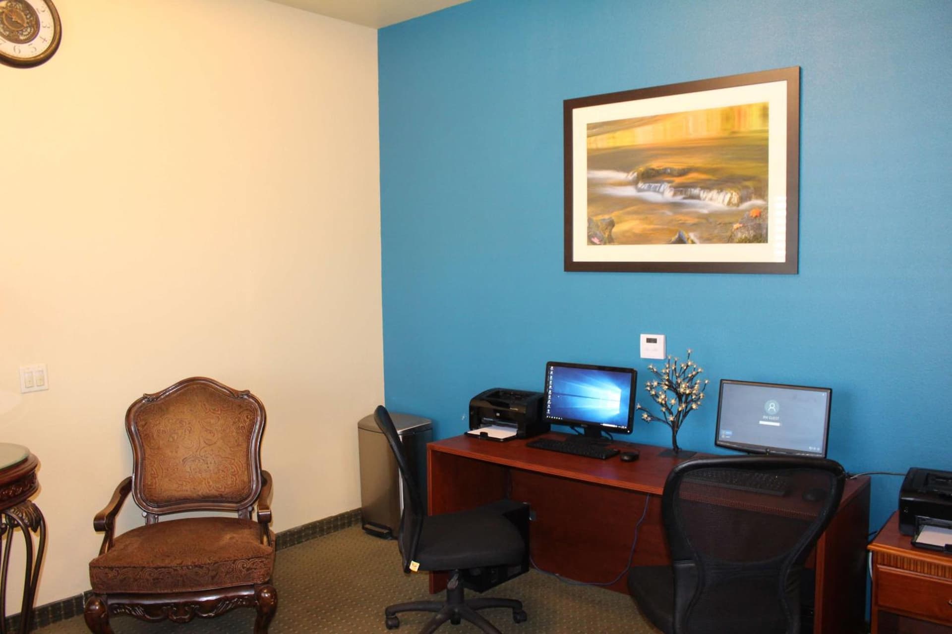 Best Western Plus Lake Elsinore Inn & Suites gallery photo in Lake Elsinore, CA — image 25