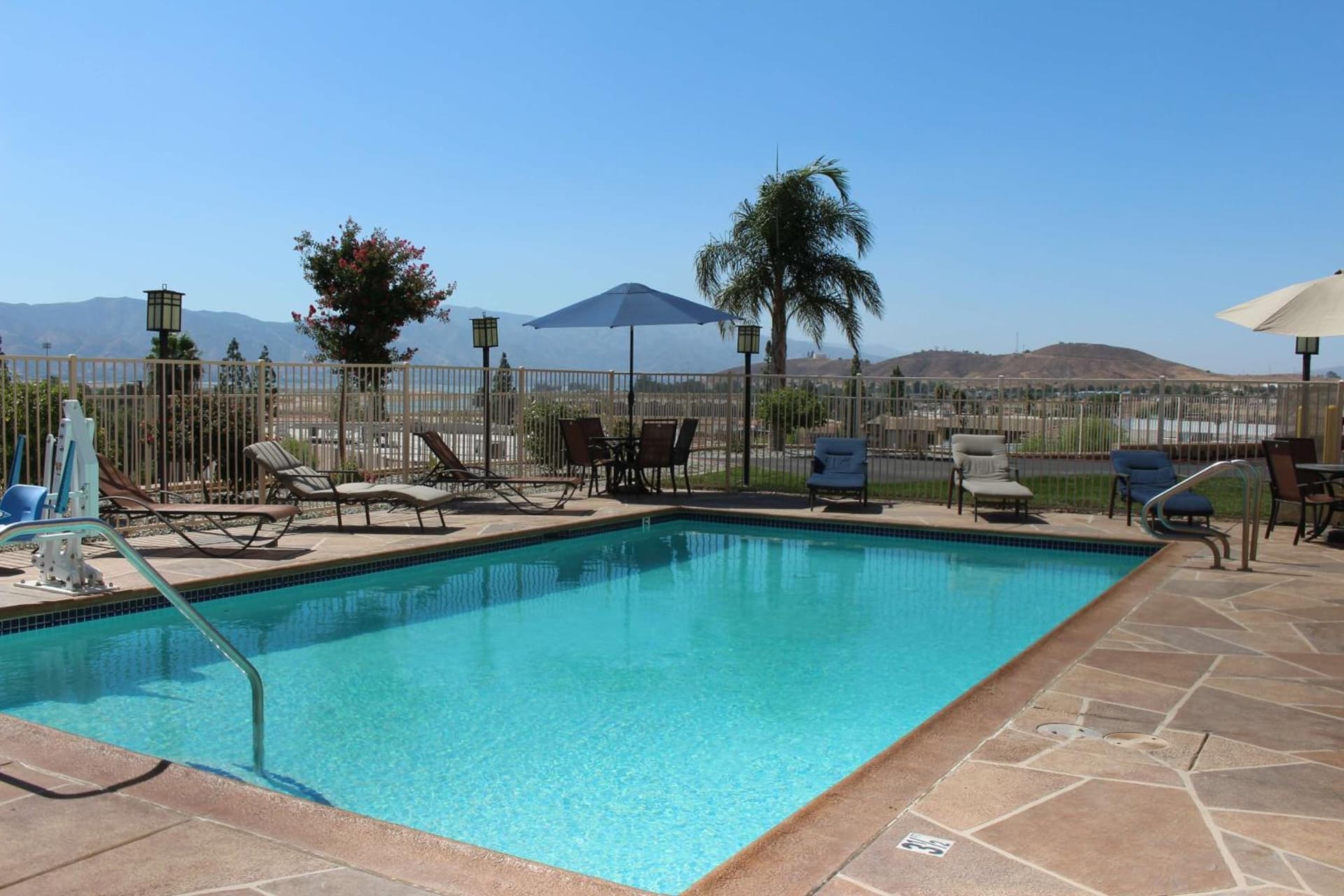 Best Western Plus Lake Elsinore Inn & Suites gallery photo in Lake Elsinore, CA — image 26