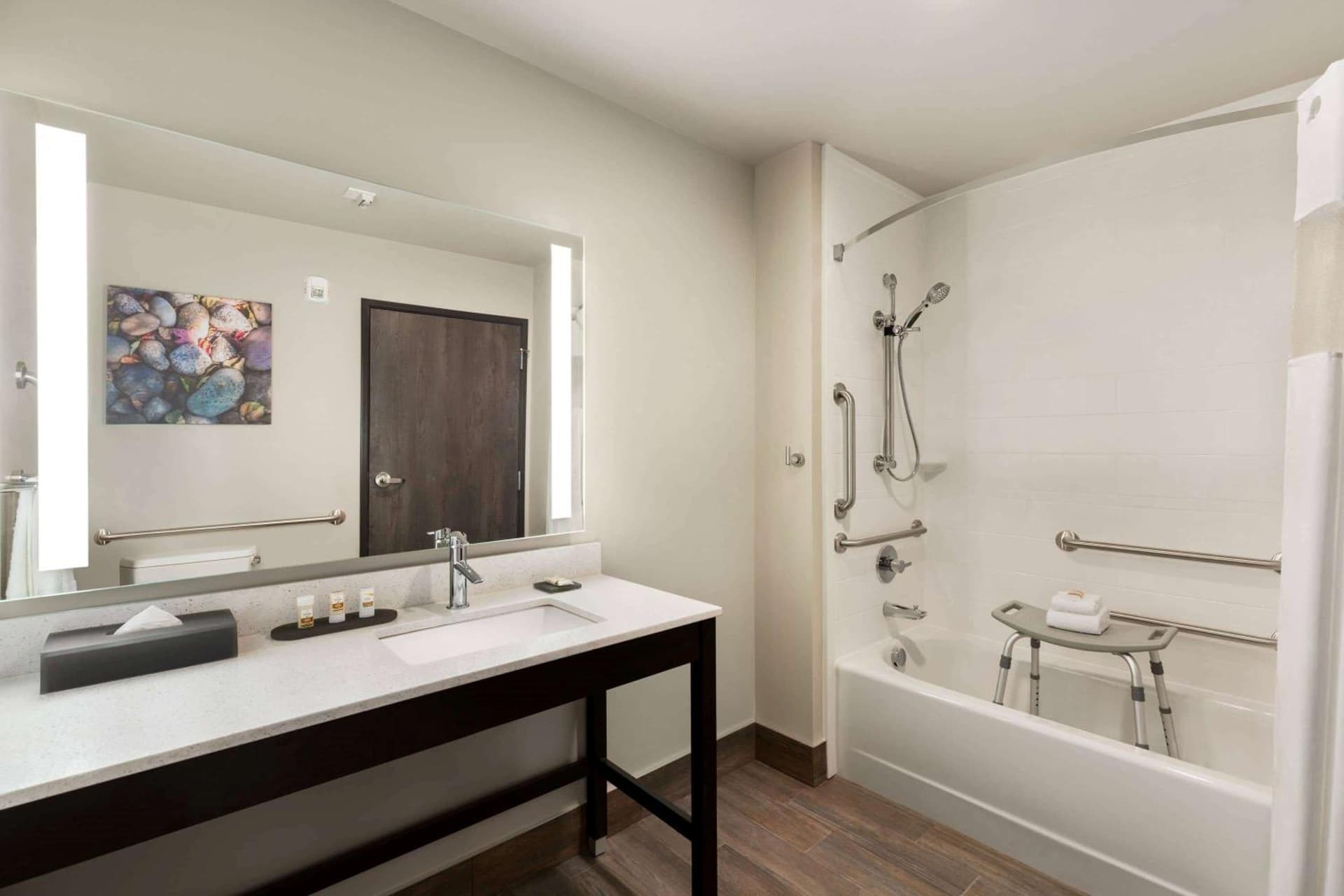 La Quinta Inn & Suites by Wyndham Burlington gallery photo in Burlington, WA — image 14