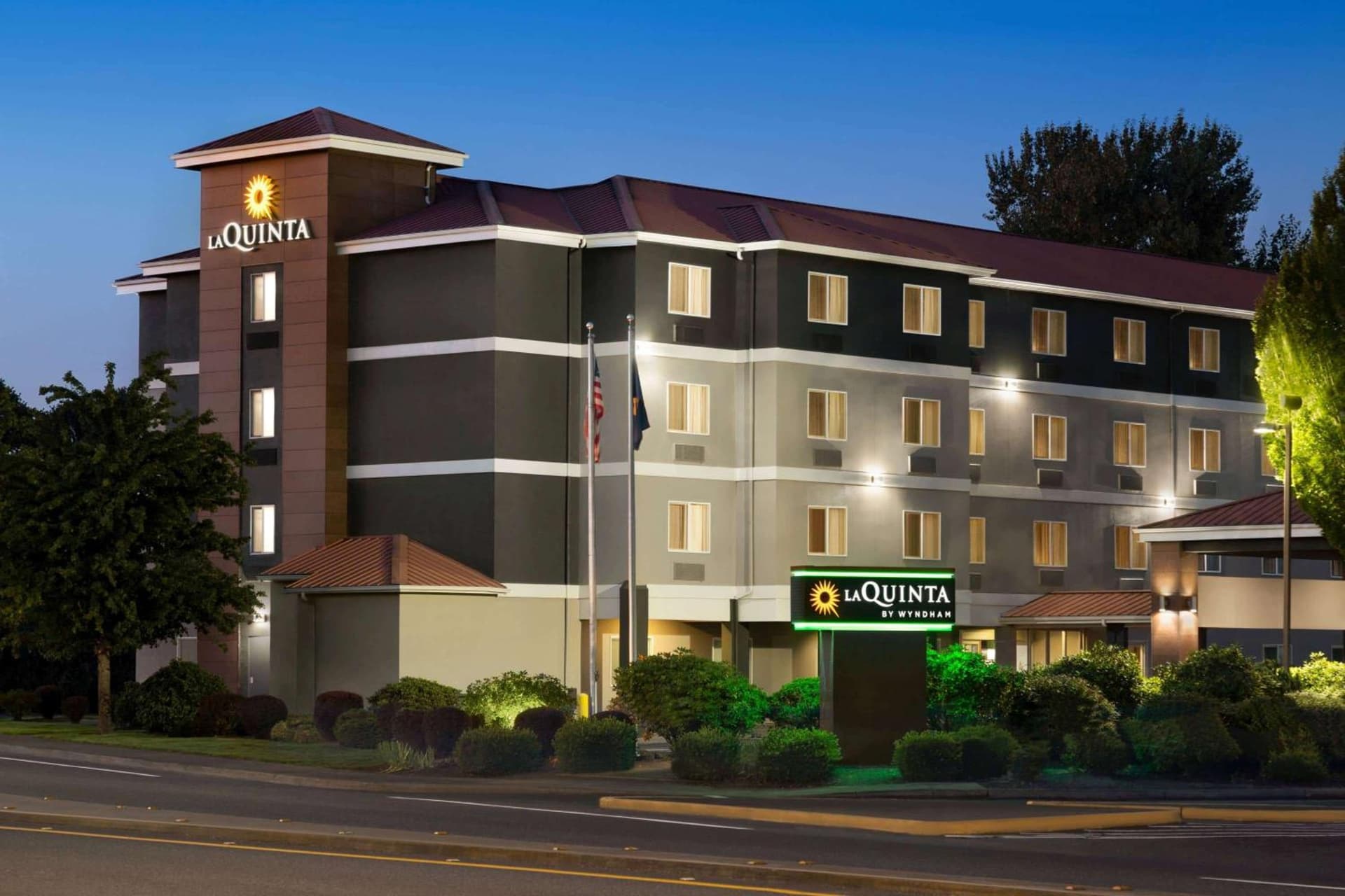 La Quinta by Wyndham Salem OR interior in Salem, OR — gallery photo 2