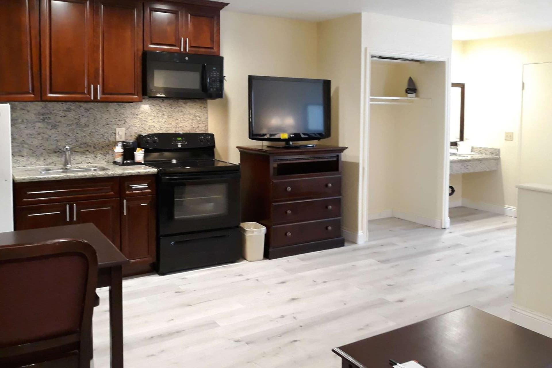 Quality Inn & Suites El Cajon San Diego East gallery photo in El Cajon, CA — image 5