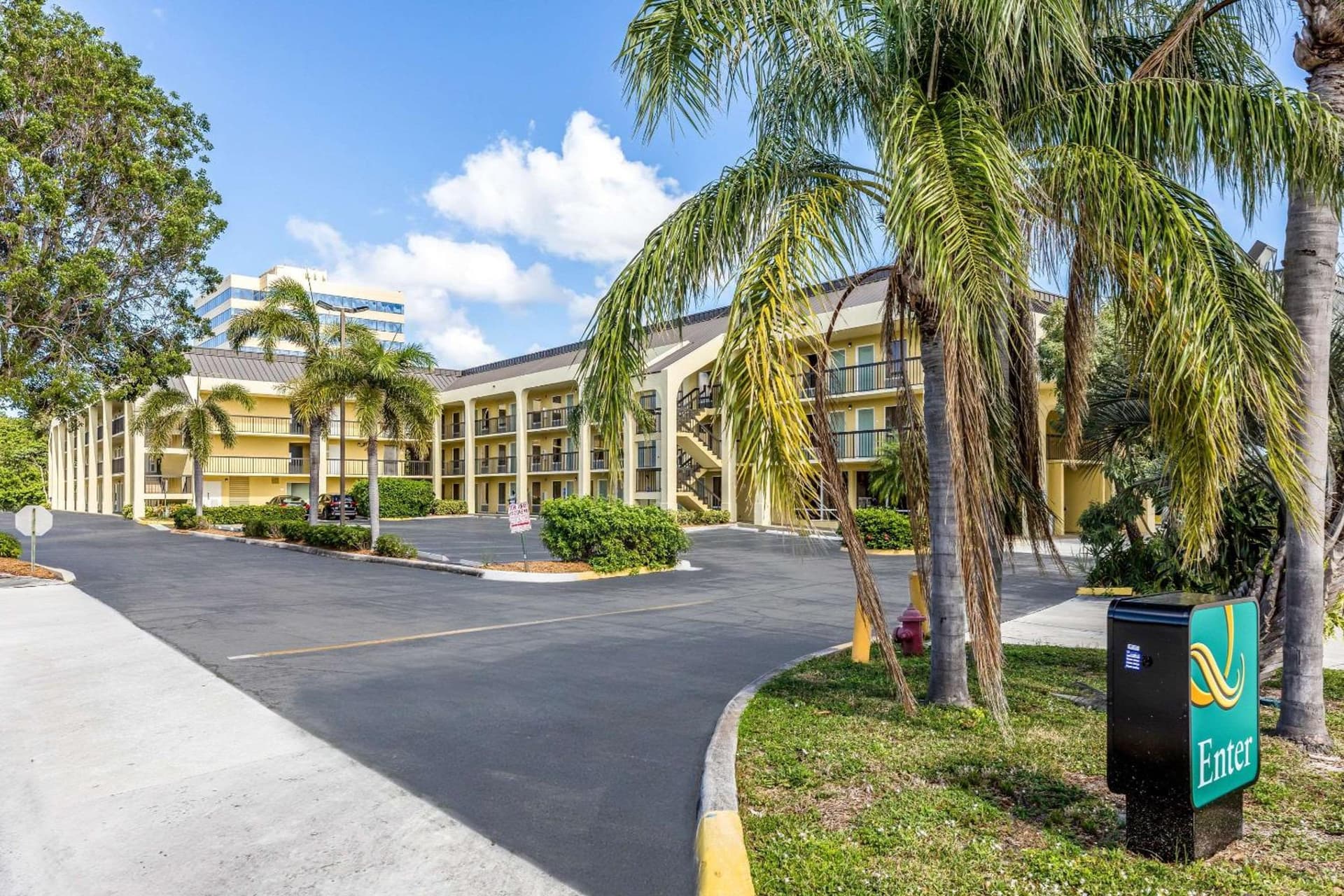 Quality Inn Palm Beach International Airport — hotel in West Palm Beach, Florida