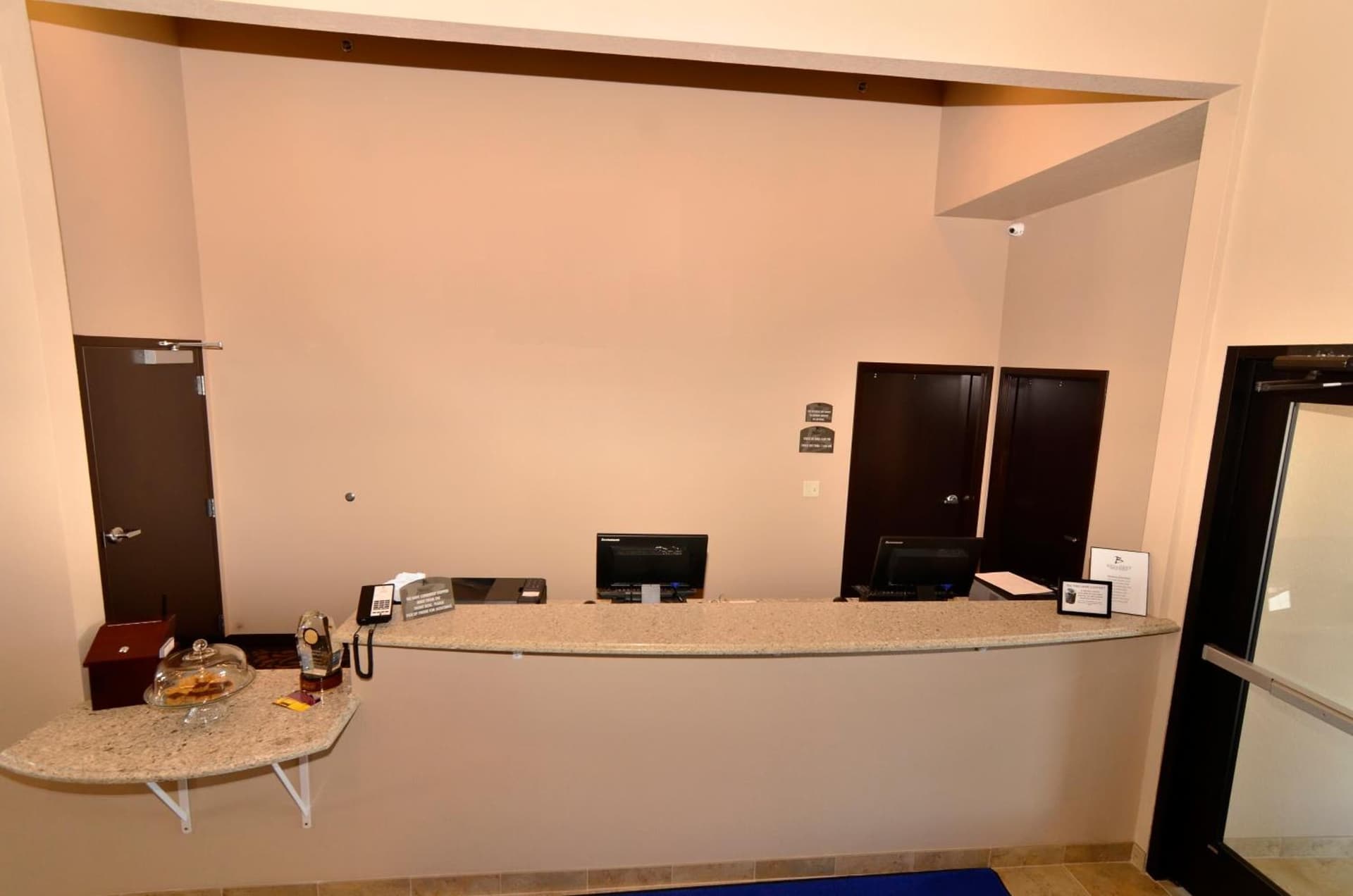 Cobblestone Inn & Suites - Holstein property views in Holstein, IA — gallery photo 3