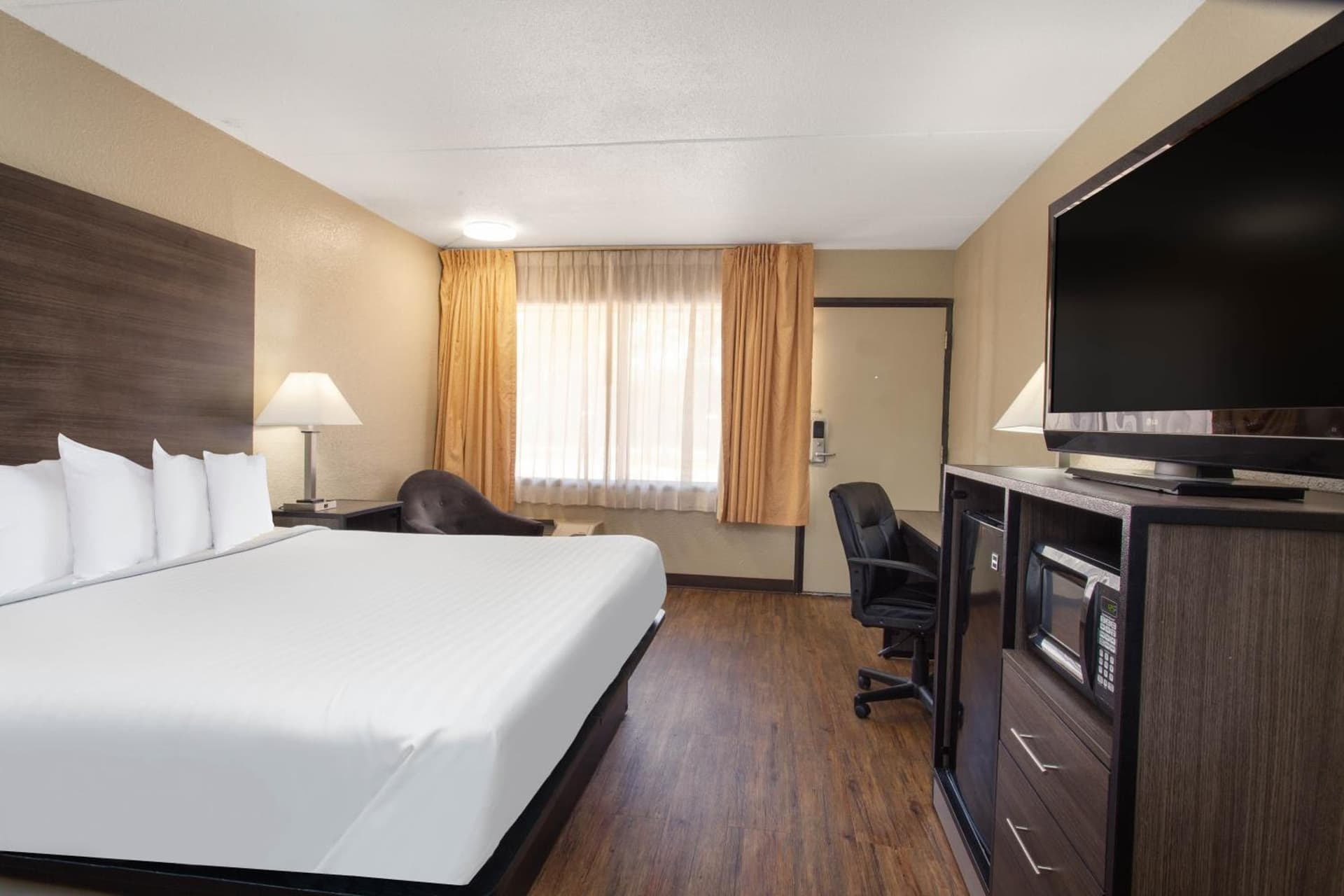Travelodge by Wyndham Deltona gallery photo in Deltona, FL — image 60