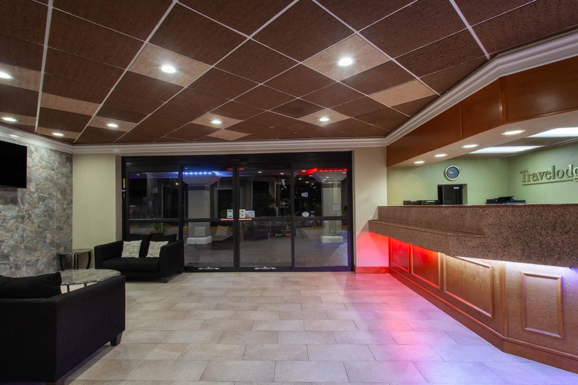 Travelodge by Wyndham Deltona gallery photo in Deltona, FL — image 9