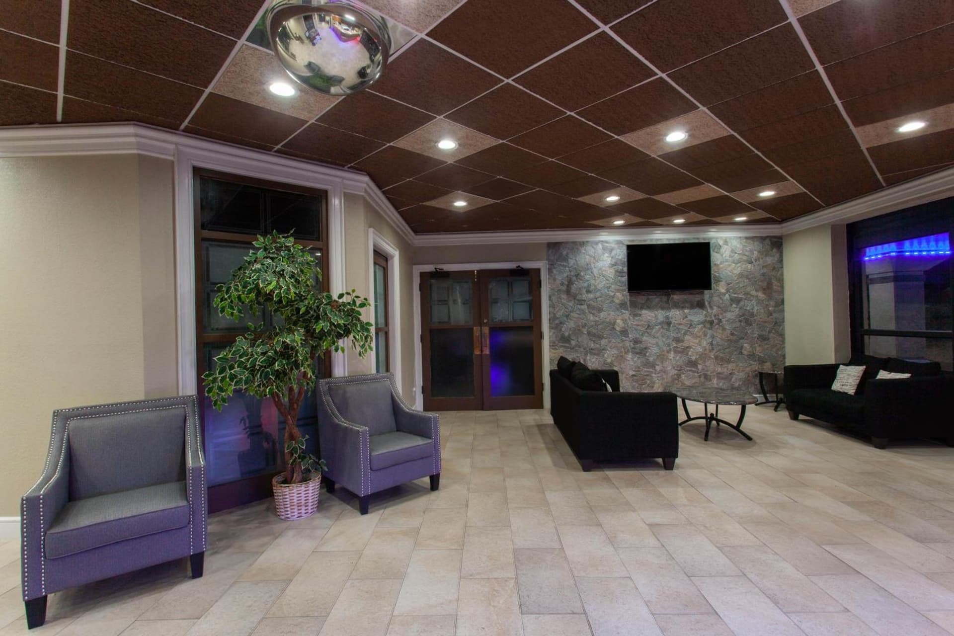 Travelodge by Wyndham Deltona gallery photo in Deltona, FL — image 41
