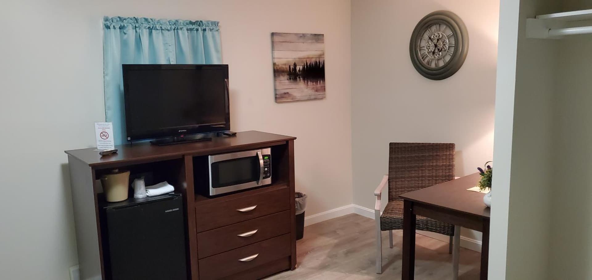 King Phillip motel property views in Gardner, MA — gallery photo 3