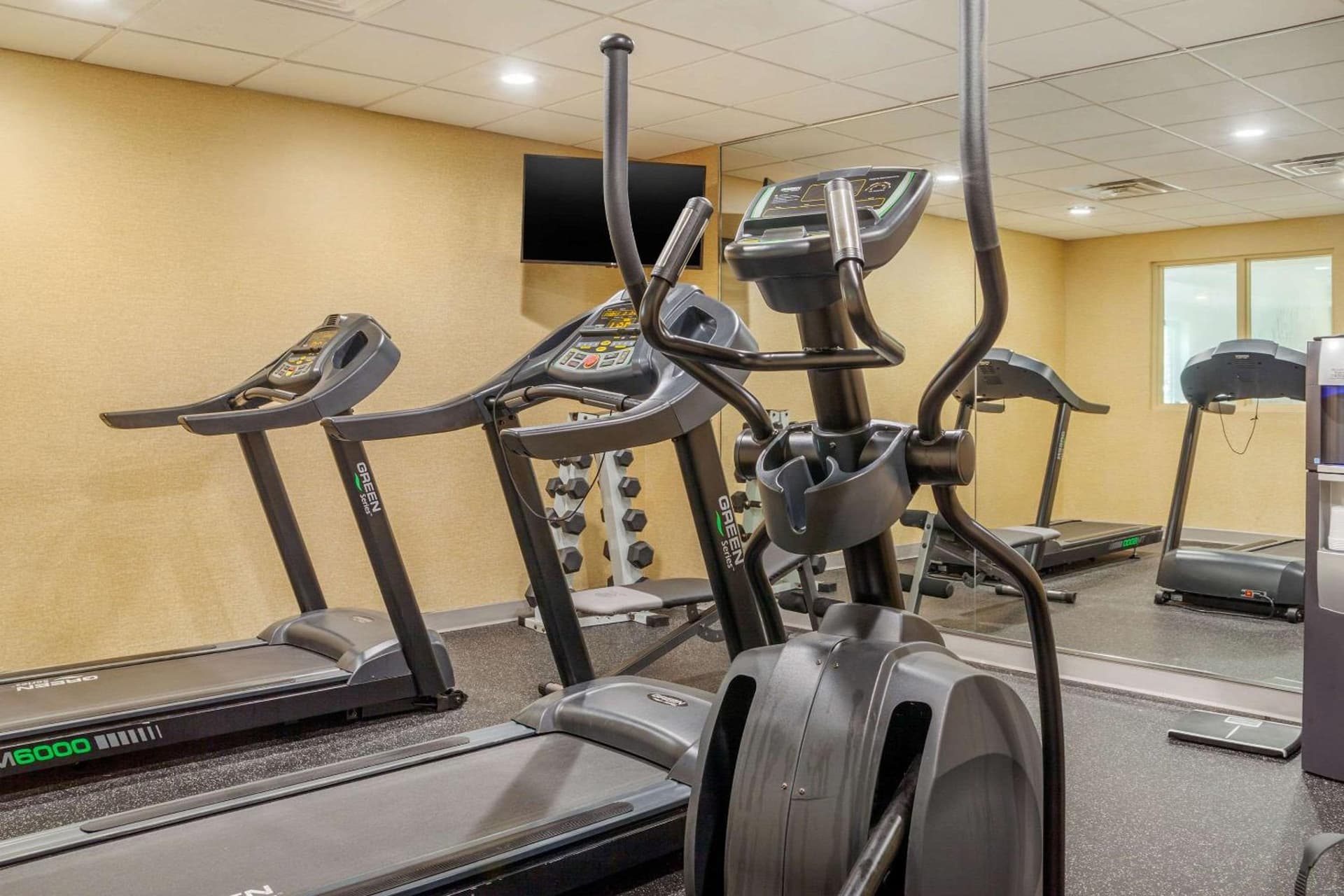Sleep Inn & Suites Milwaukee Airport gallery photo in Milwaukee, WI — image 18