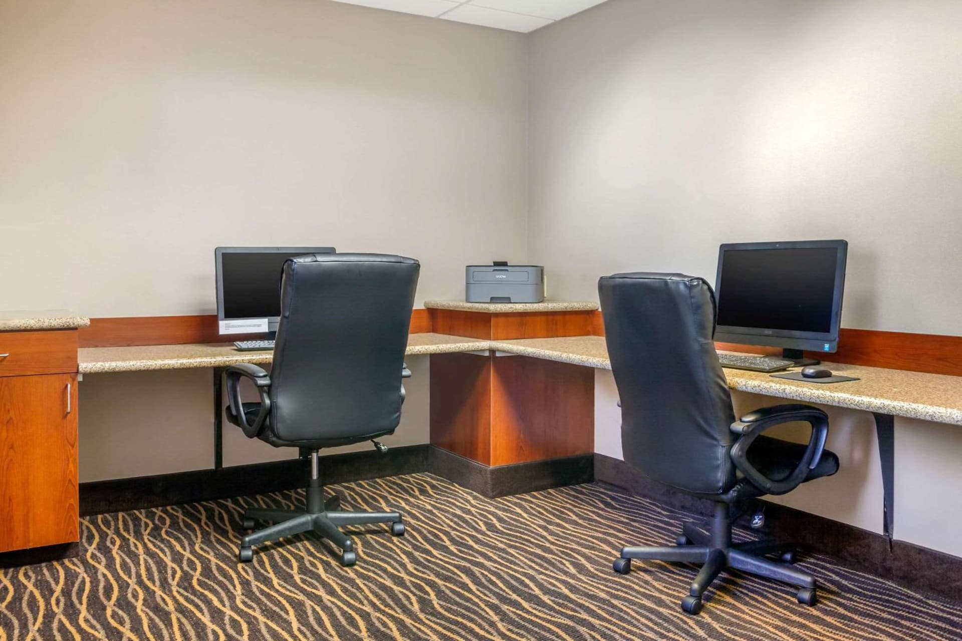 Sleep Inn & Suites Milwaukee Airport gallery photo in Milwaukee, WI — image 24