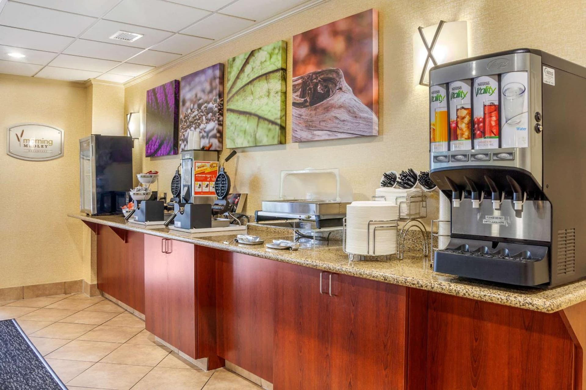 Sleep Inn & Suites Milwaukee Airport gallery photo in Milwaukee, WI — image 23