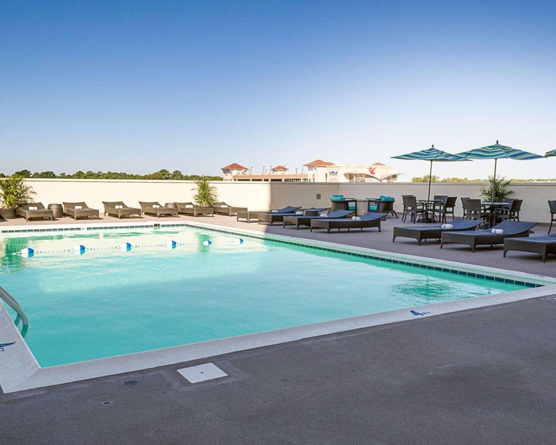Comfort Suites Beachfront property views in Virginia Beach, VA — gallery photo 3