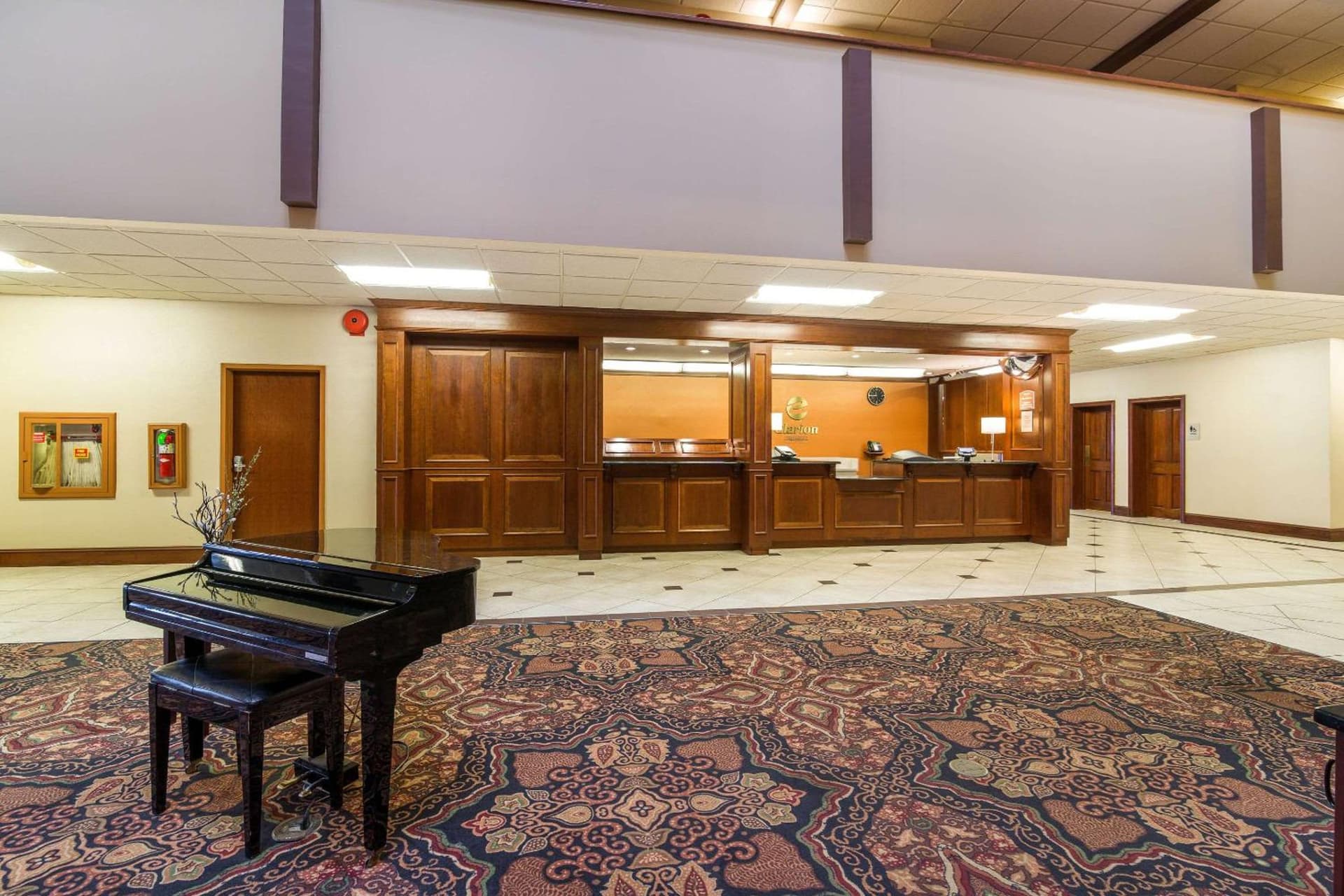 Clarion Hotel Convention Center property views in Minot, ND — gallery photo 3